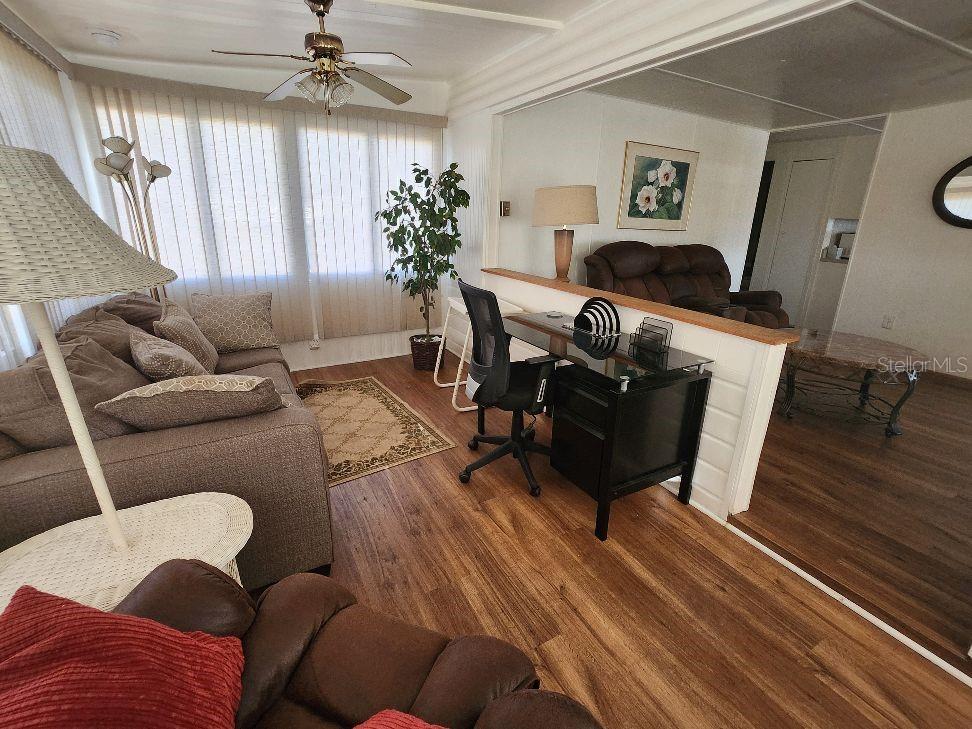 D6144594 Property Photo