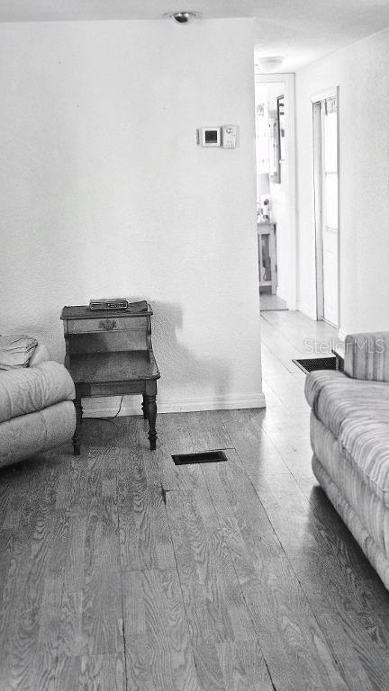 D6144594 Property Photo