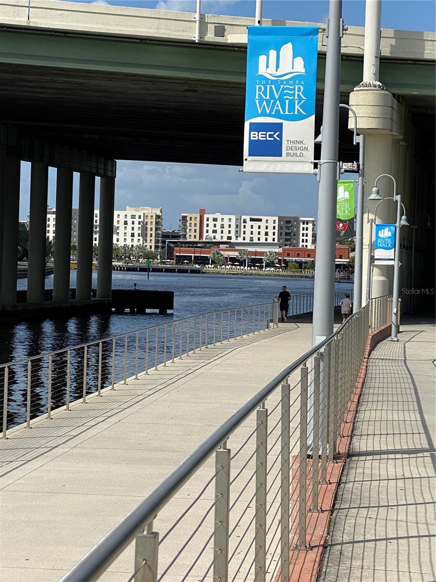 1501 DOYLE CARLTON DR #305, TAMPA, FL, 33602