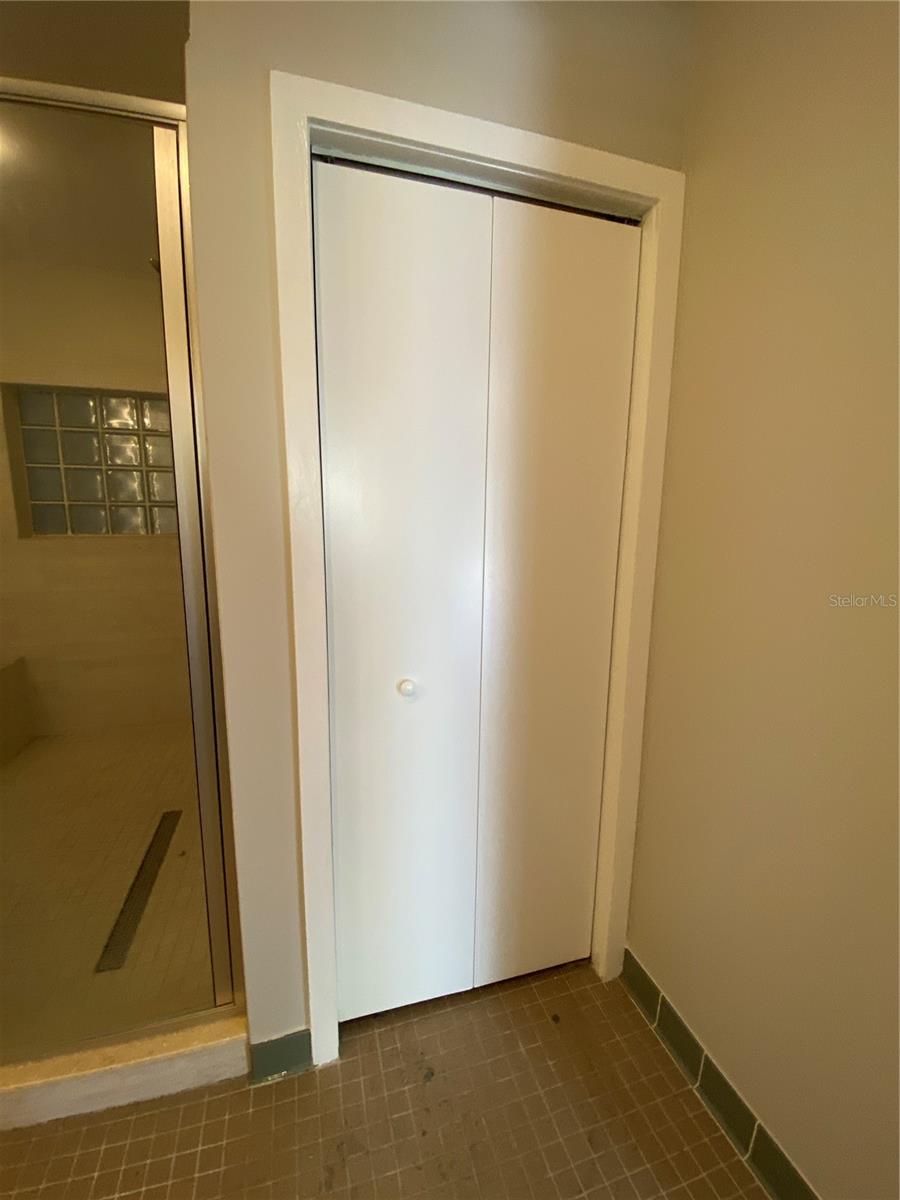 1501 DOYLE CARLTON DR #305, TAMPA, FL, 33602