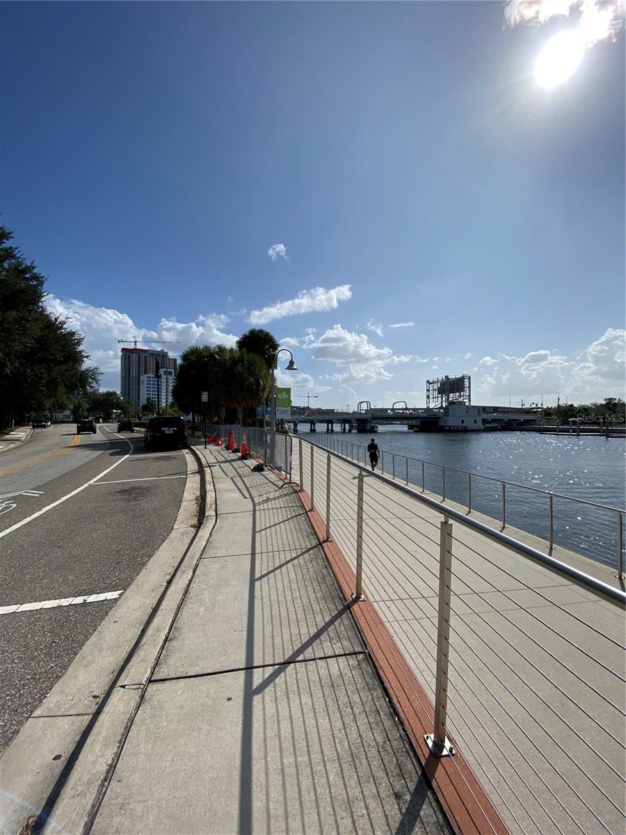 1501 DOYLE CARLTON DR #305, TAMPA, FL, 33602