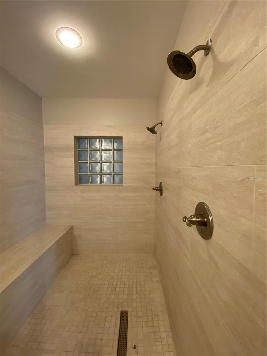 1501 DOYLE CARLTON DR #305, TAMPA, FL, 33602