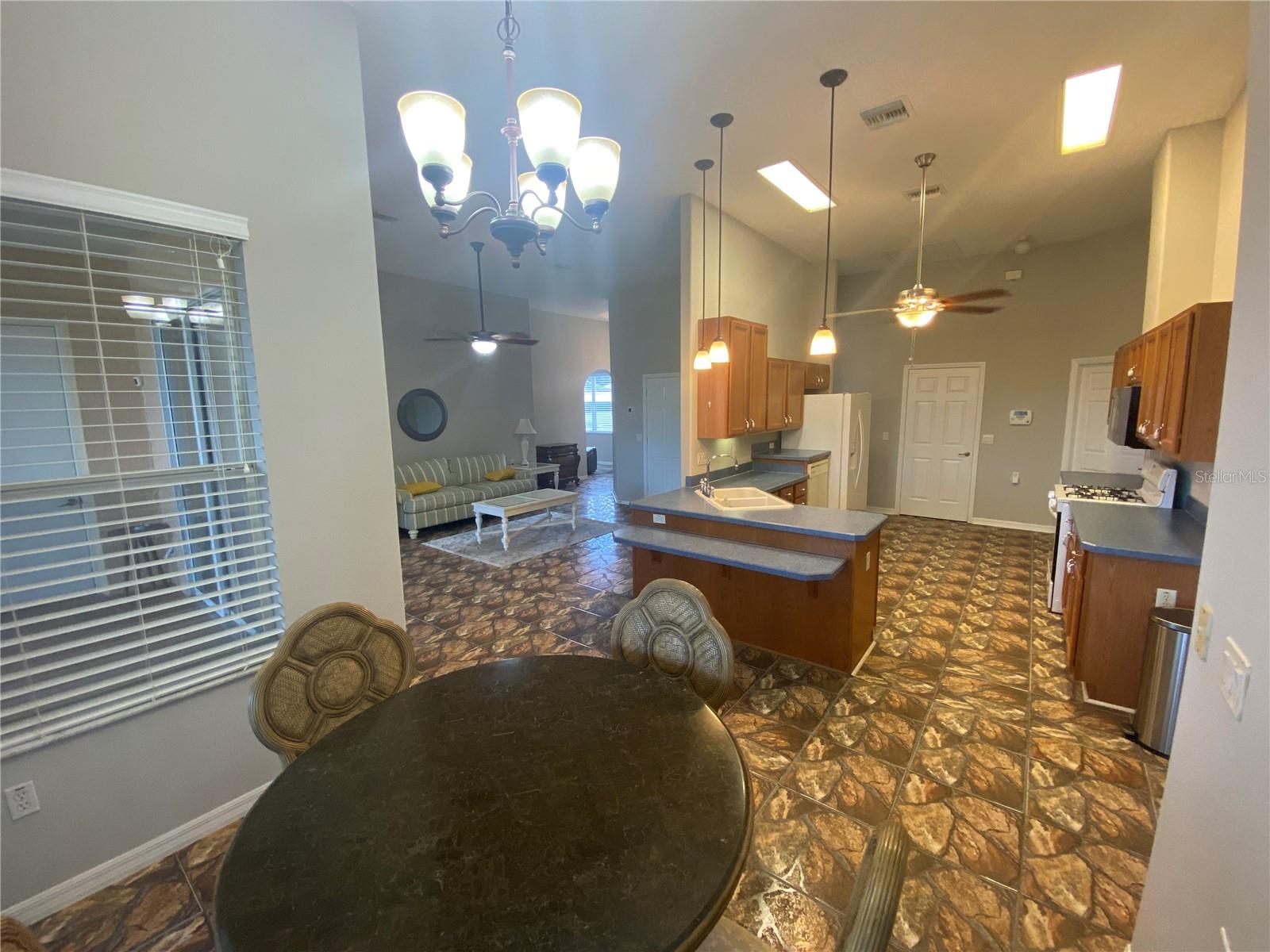 5141 AURORA DR, LEESBURG, FL, 34748