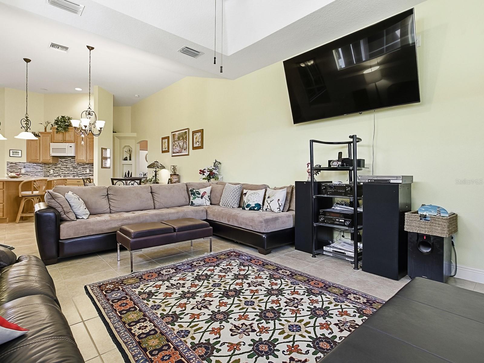 17627 SE 88TH COVINGTON CIR, THE VILLAGES, FL, 32162