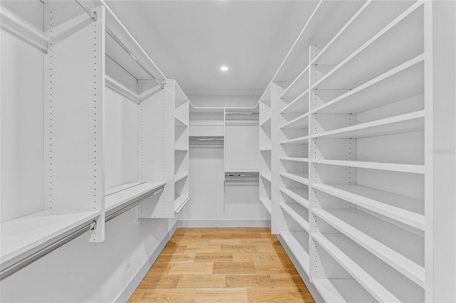 A4670953 Property Photo