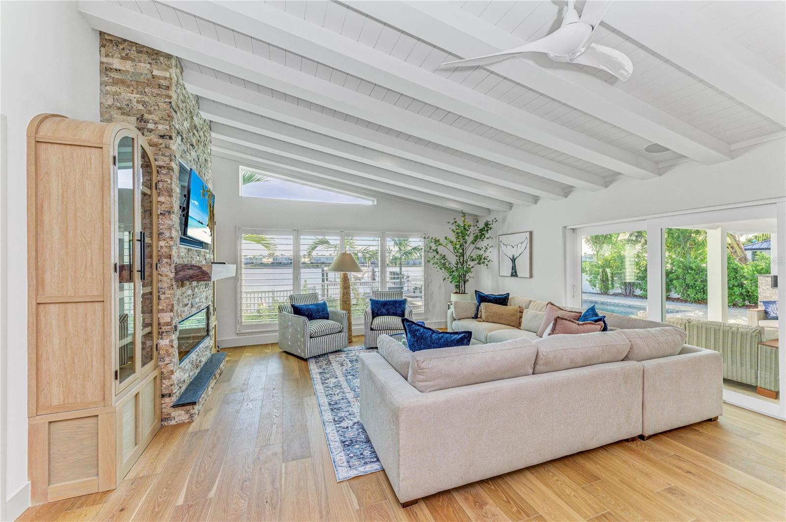 A4670953 Property Photo