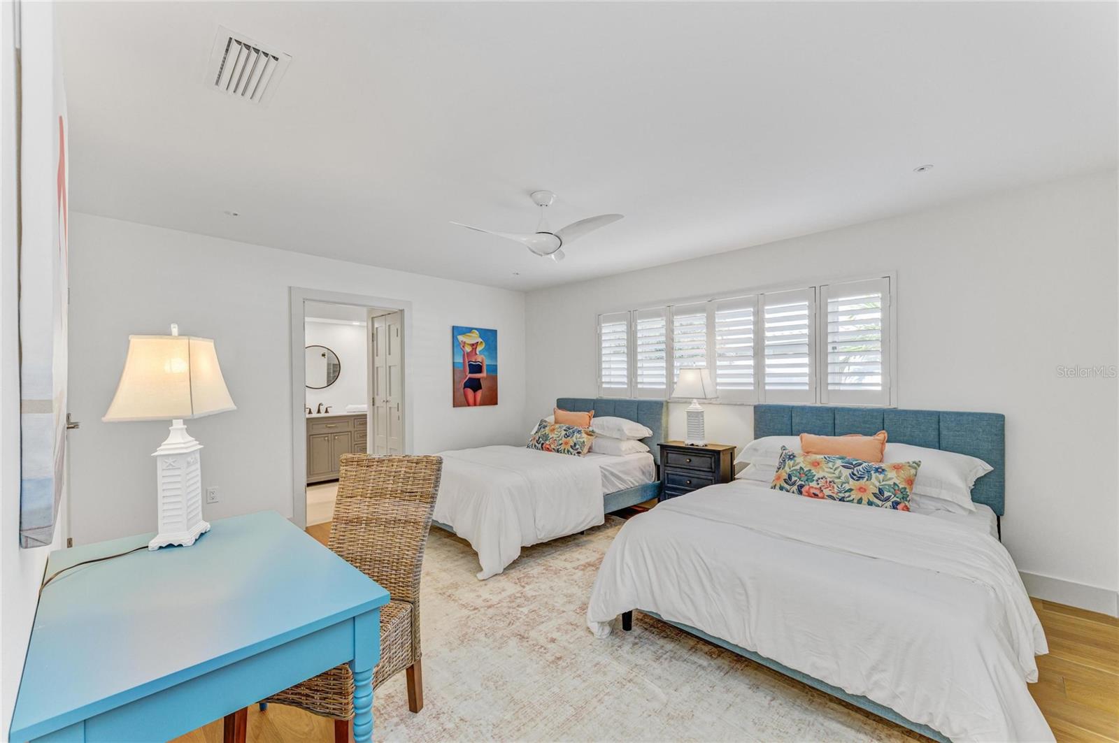 A4670953 Property Photo