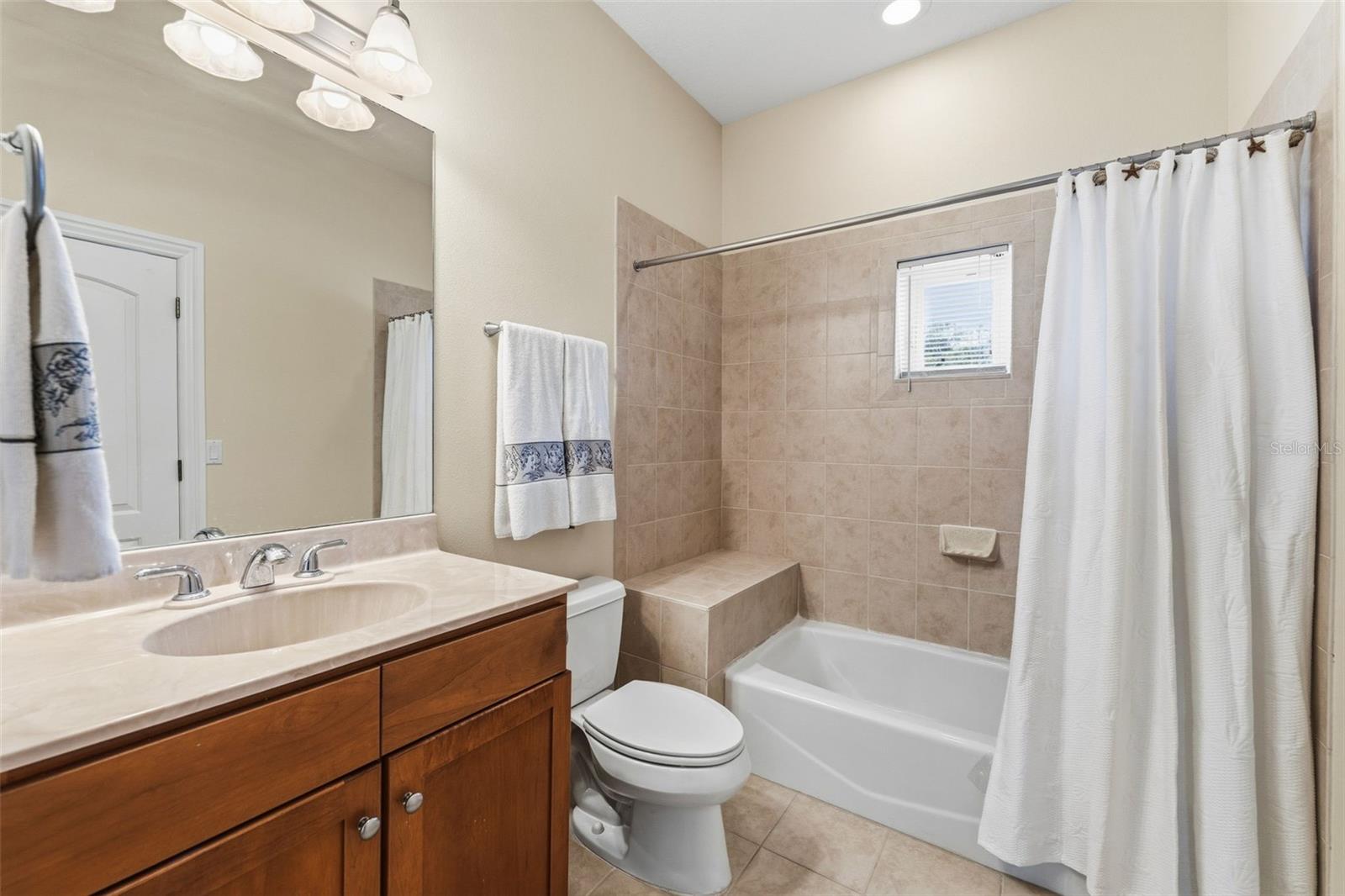 2555 W PLATT ST, TAMPA, FL, 33609