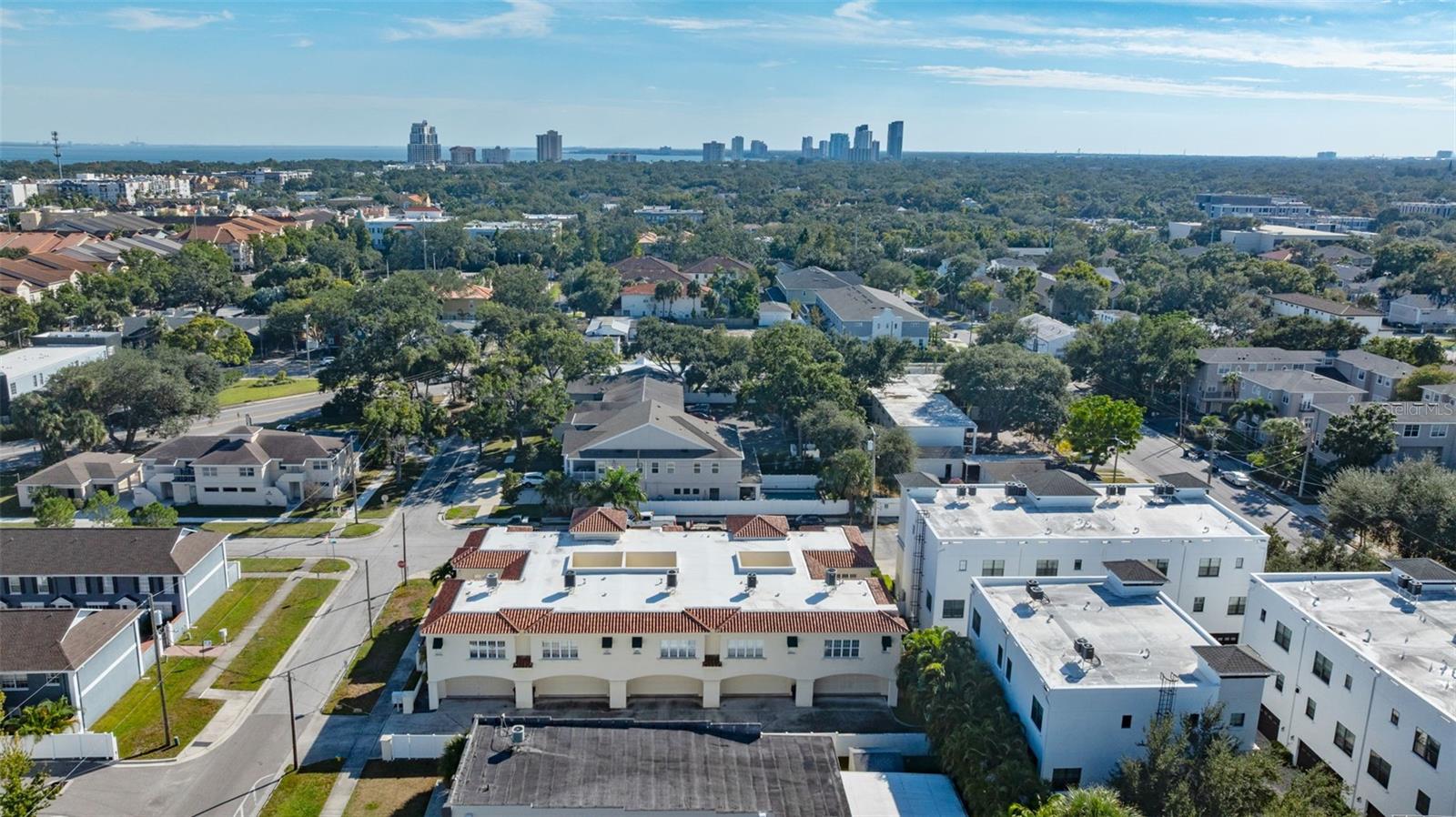 2555 W PLATT ST, TAMPA, FL, 33609