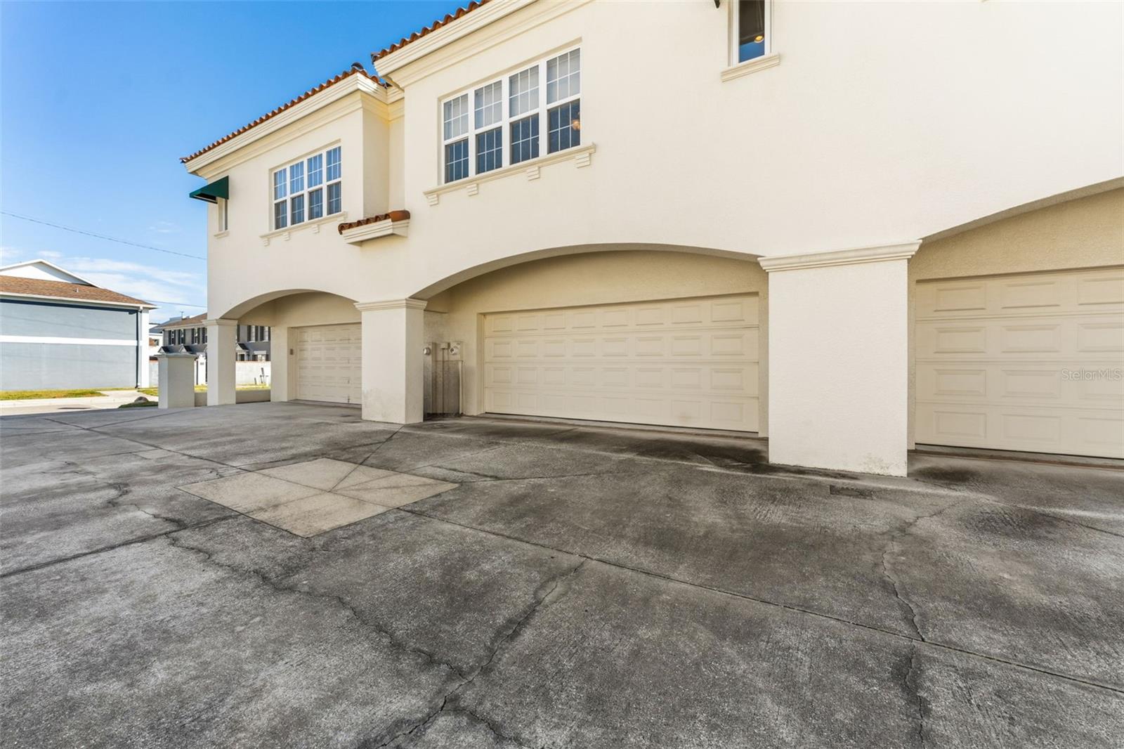 2555 W PLATT ST, TAMPA, FL, 33609