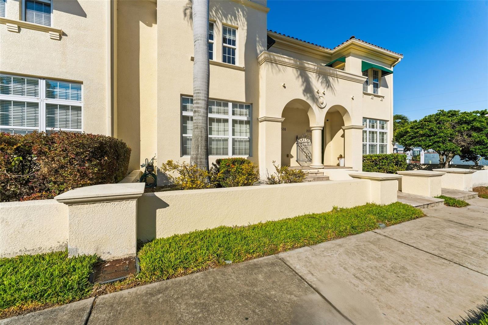 2555 W PLATT ST, TAMPA, FL, 33609