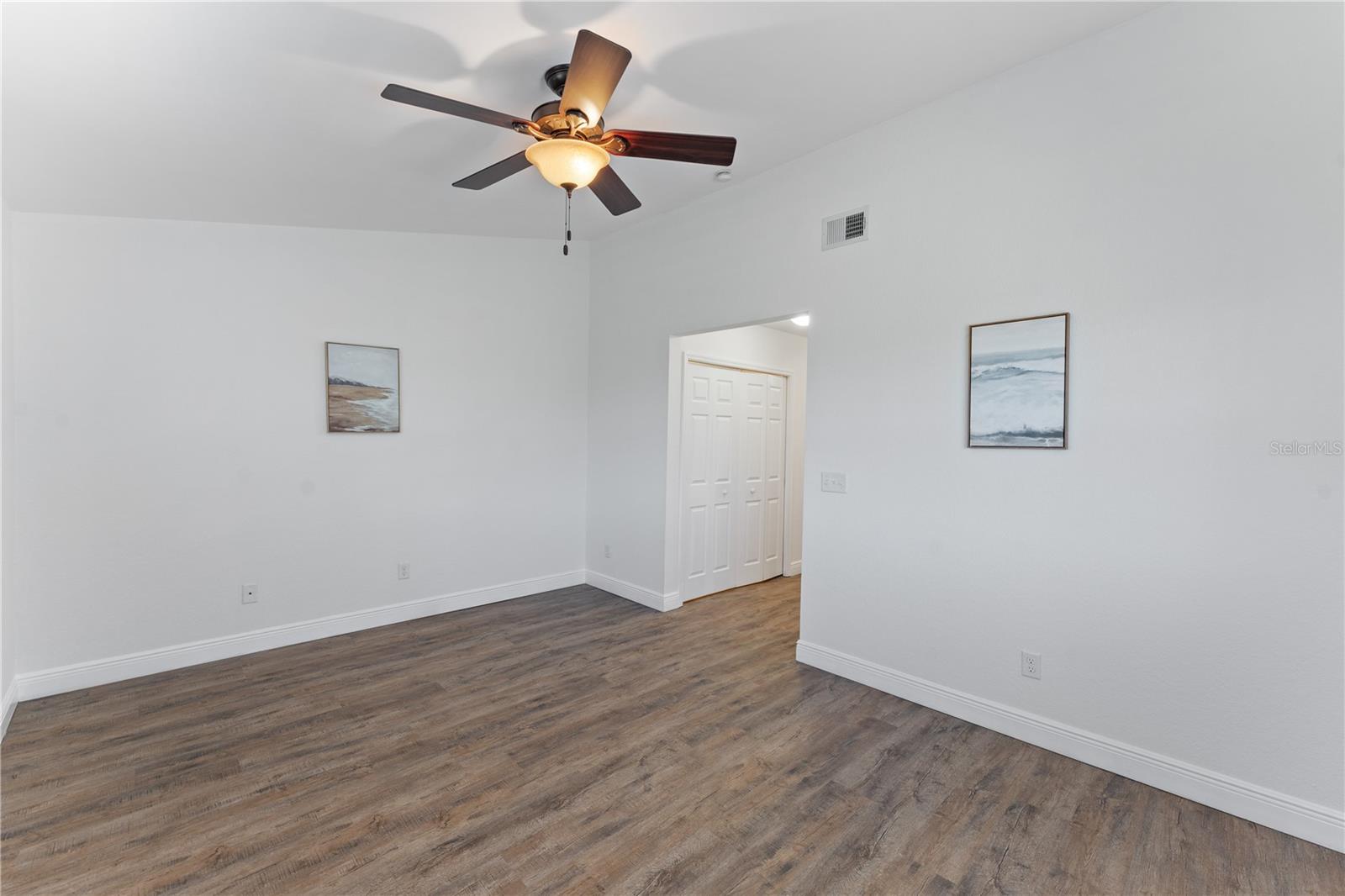 Large Primary Suite with en suite bathroom