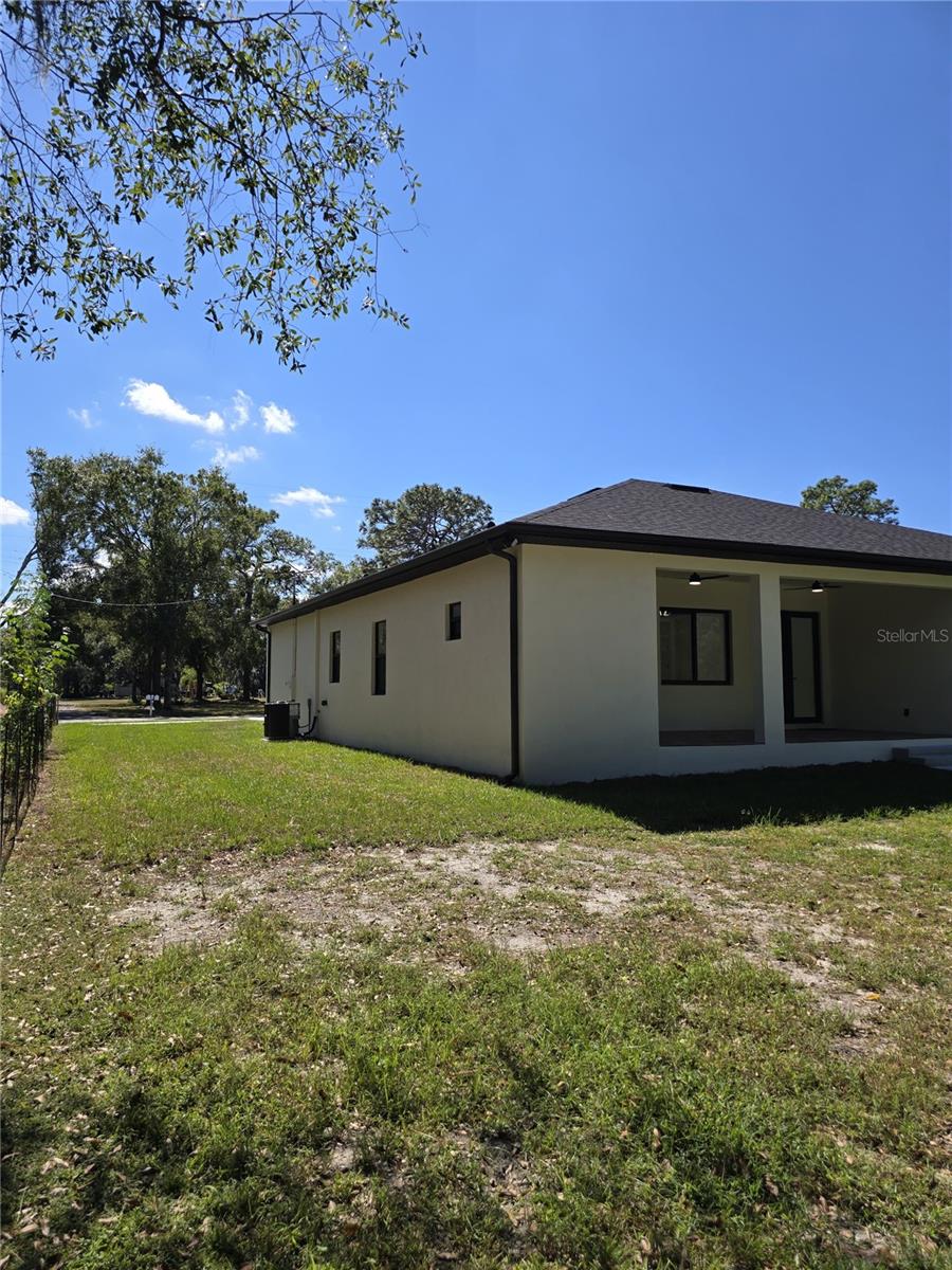 5823 WHIPPOORWILL DR, TAMPA, FL, 33624