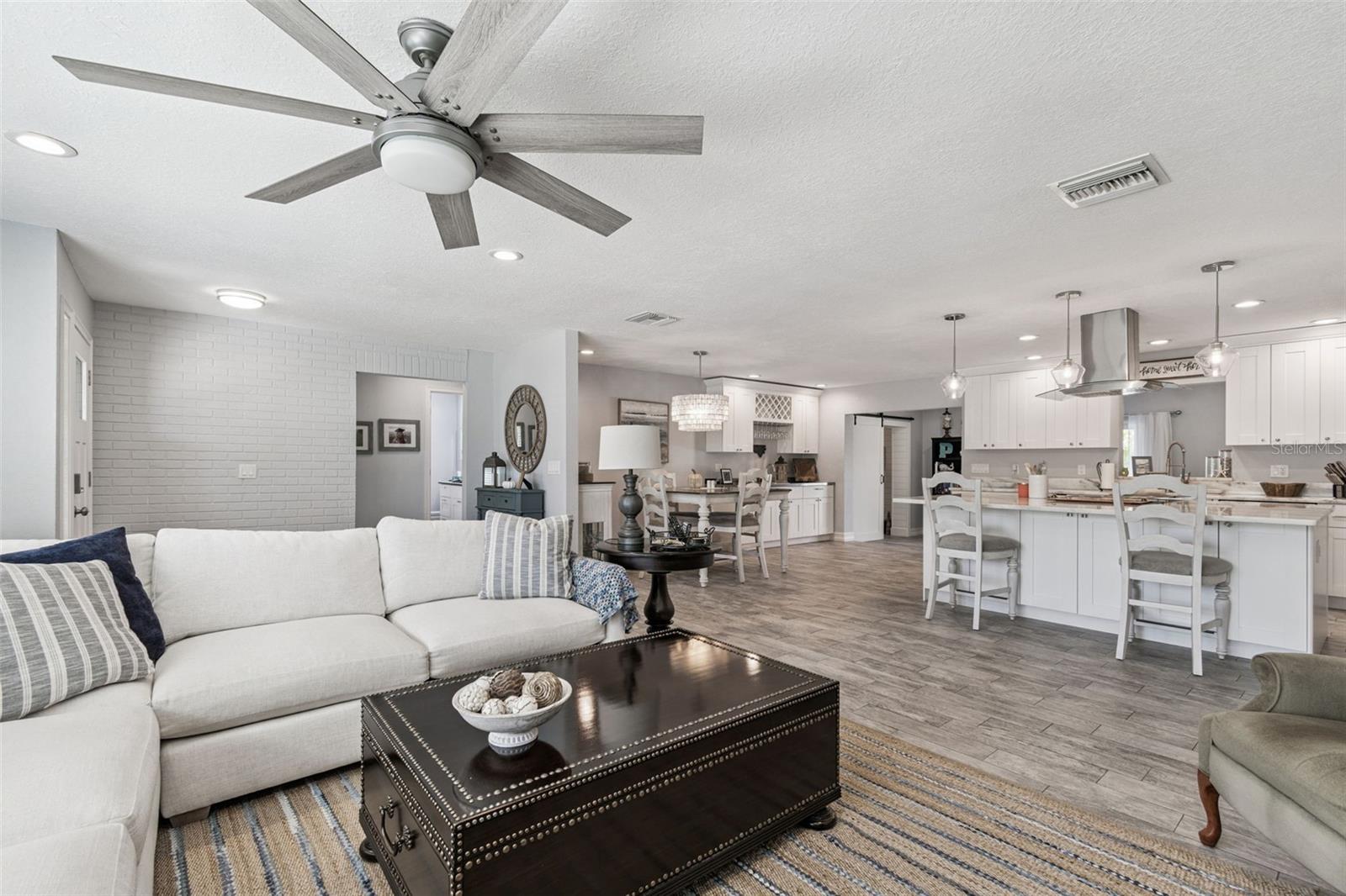 2039 KINGFISHER DR, PALM HARBOR, FL, 34683