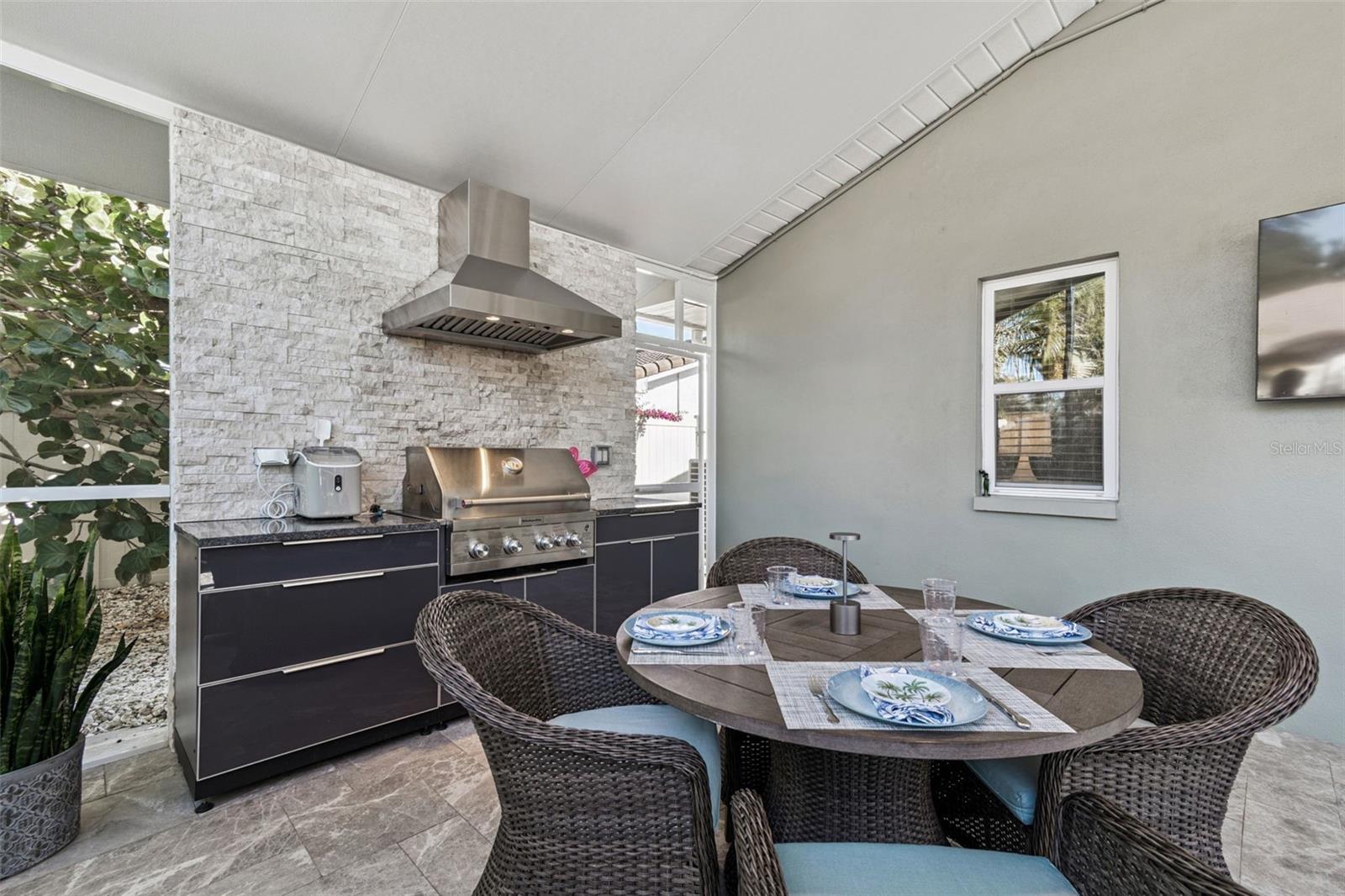 2039 KINGFISHER DR, PALM HARBOR, FL, 34683