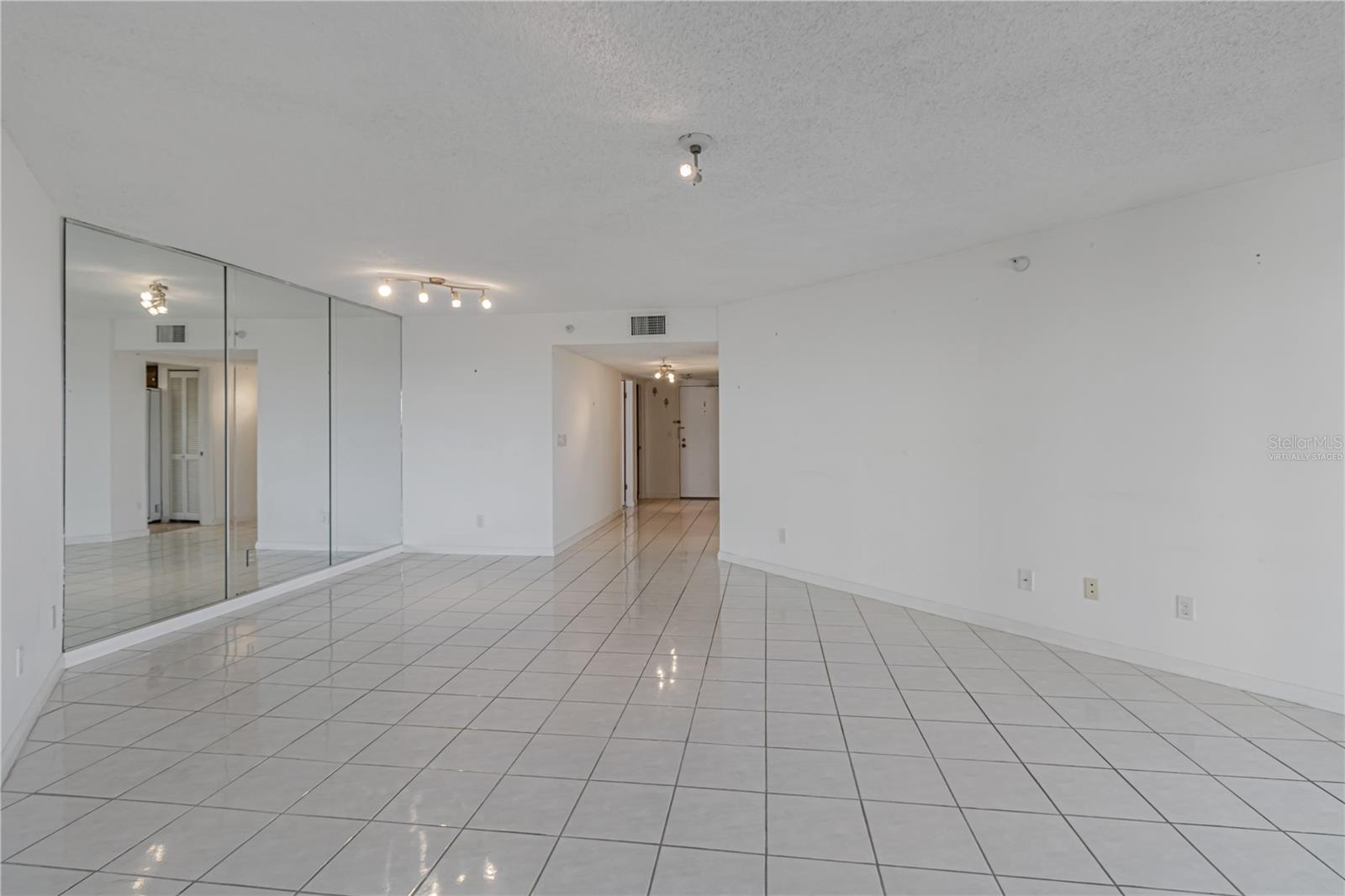 5940 PELICAN BAY PLZ S #504, GULFPORT, FL, 33707