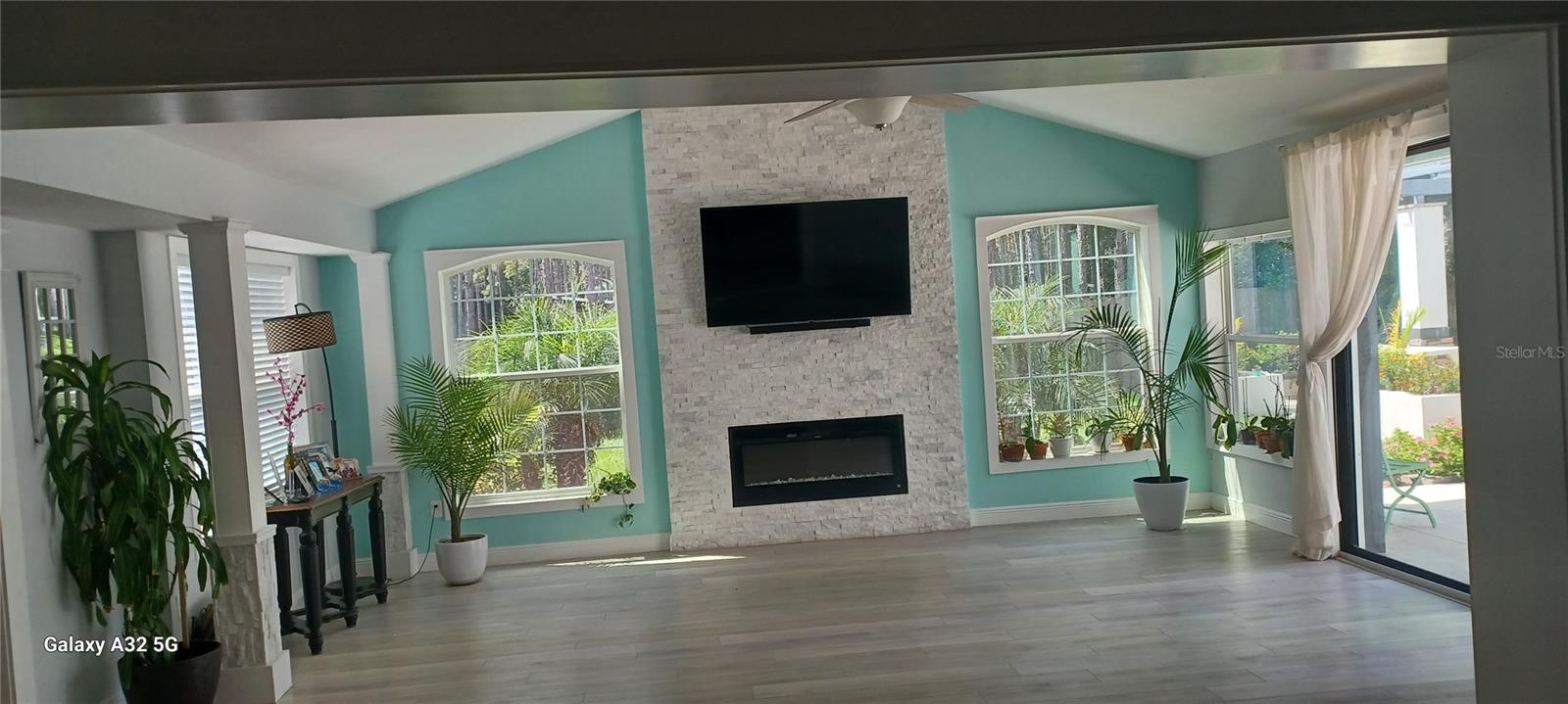 18102 LIVINGSTON AVE, LUTZ, FL, 33559