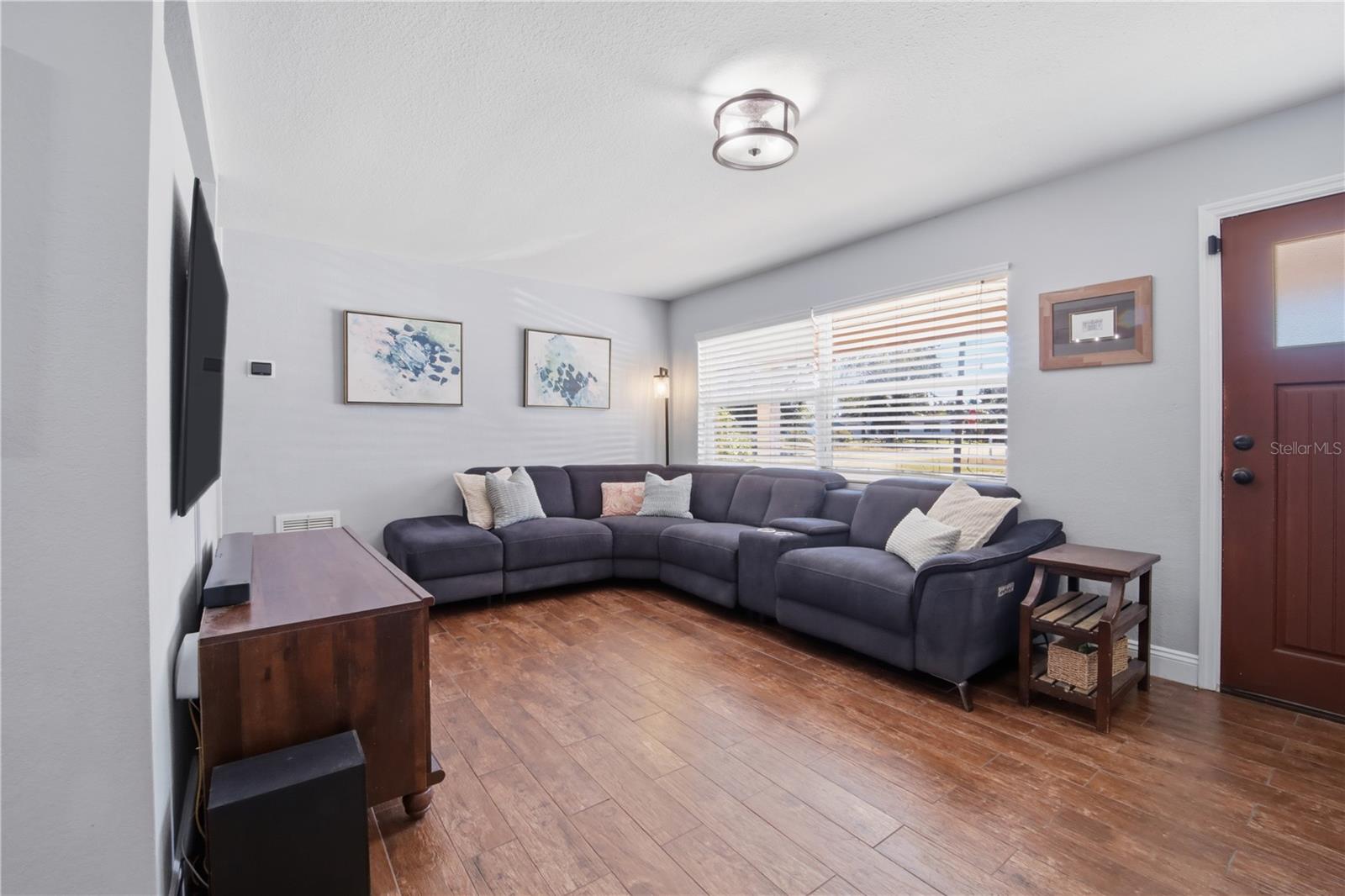 5515 57TH AVE N, ST PETERSBURG, FL, 33709