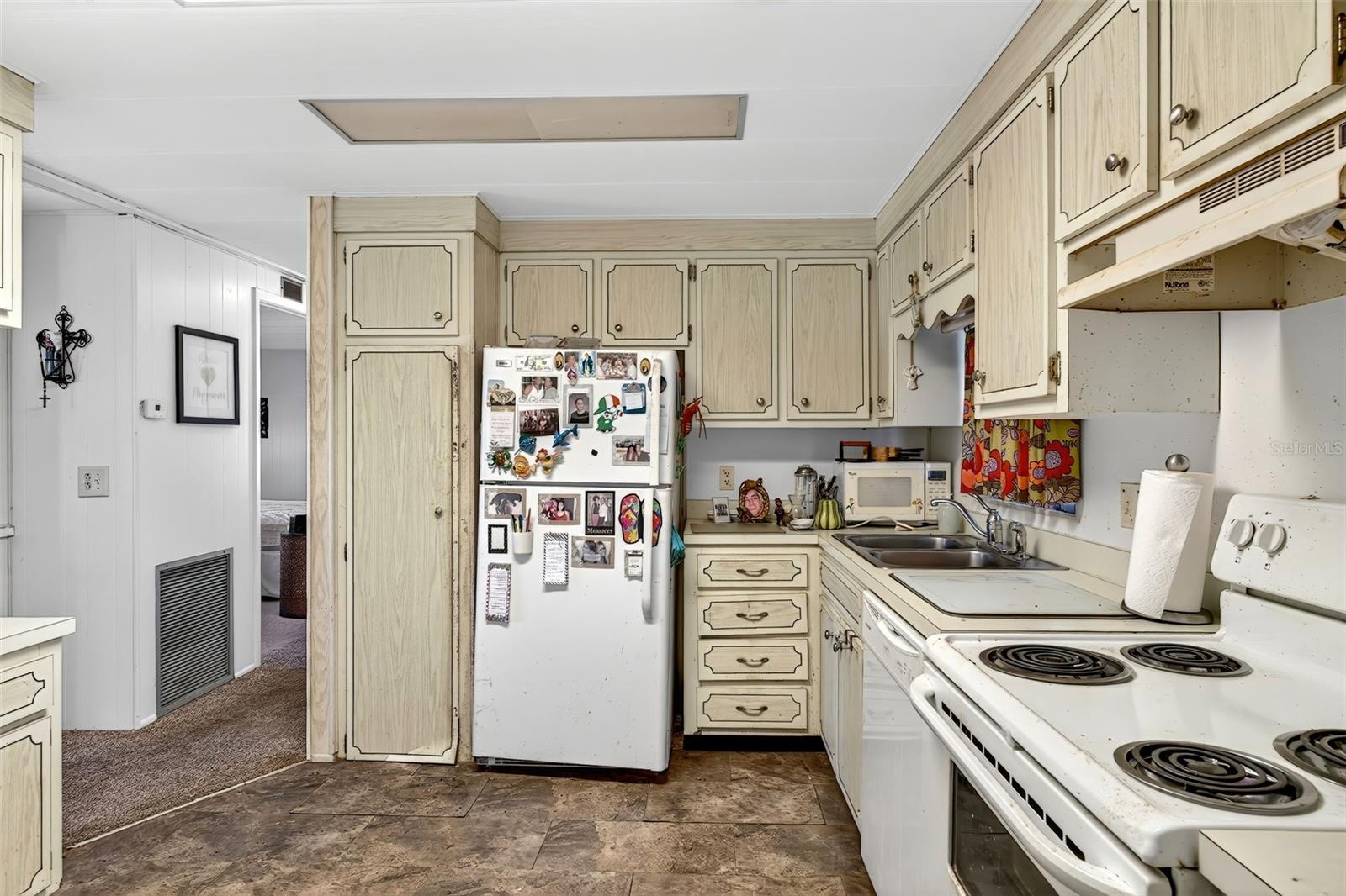 7384 FIRST LOOP AVE, BROOKSVILLE, FL, 34613