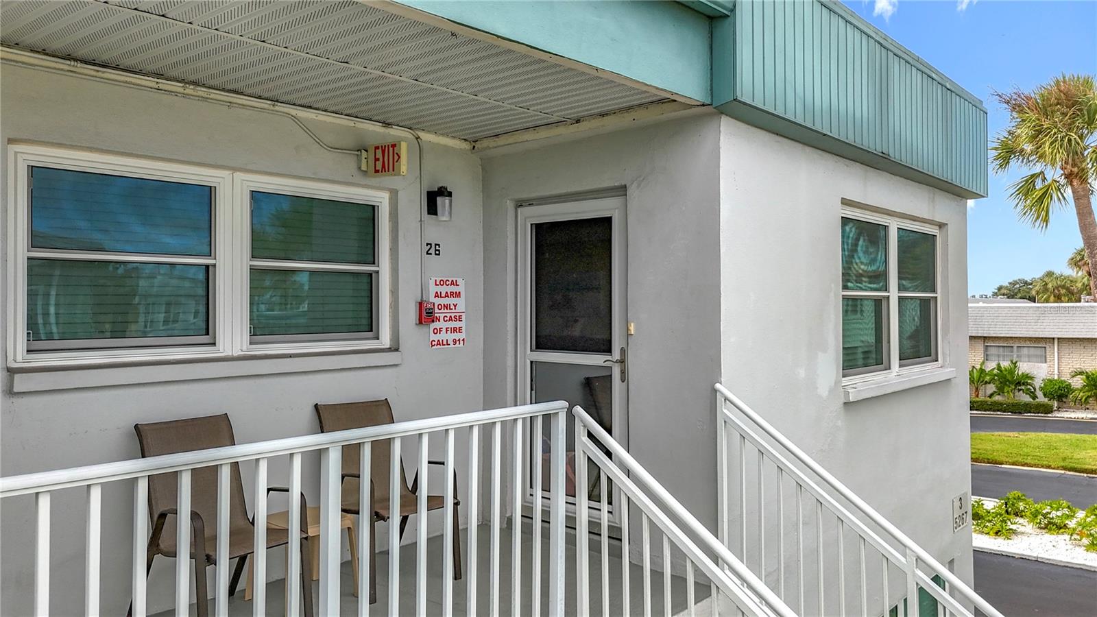 It is so nice to have a corner unit, there isn't anyone on one side of you and you have more windows