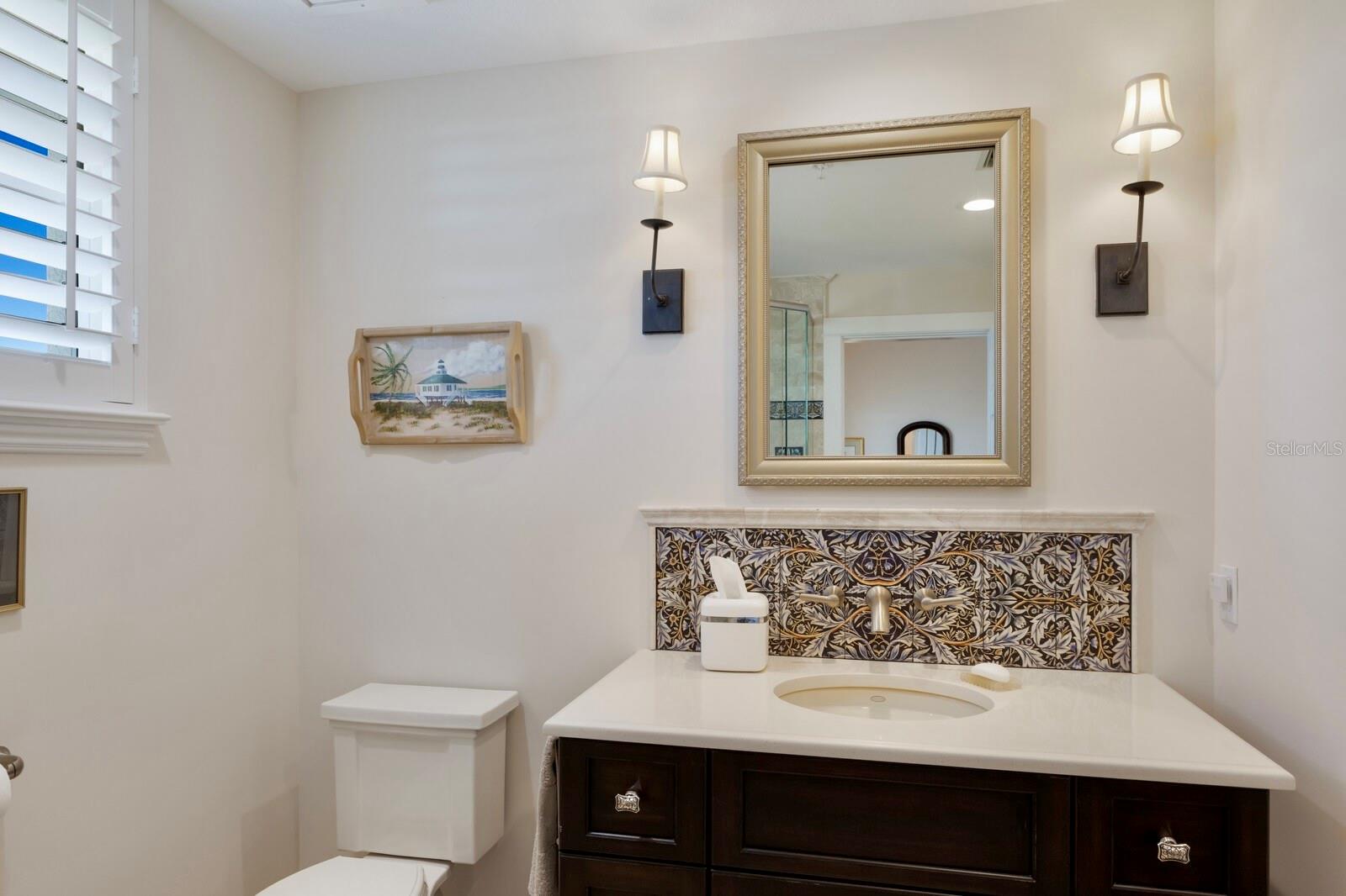 D6144603 Property Photo