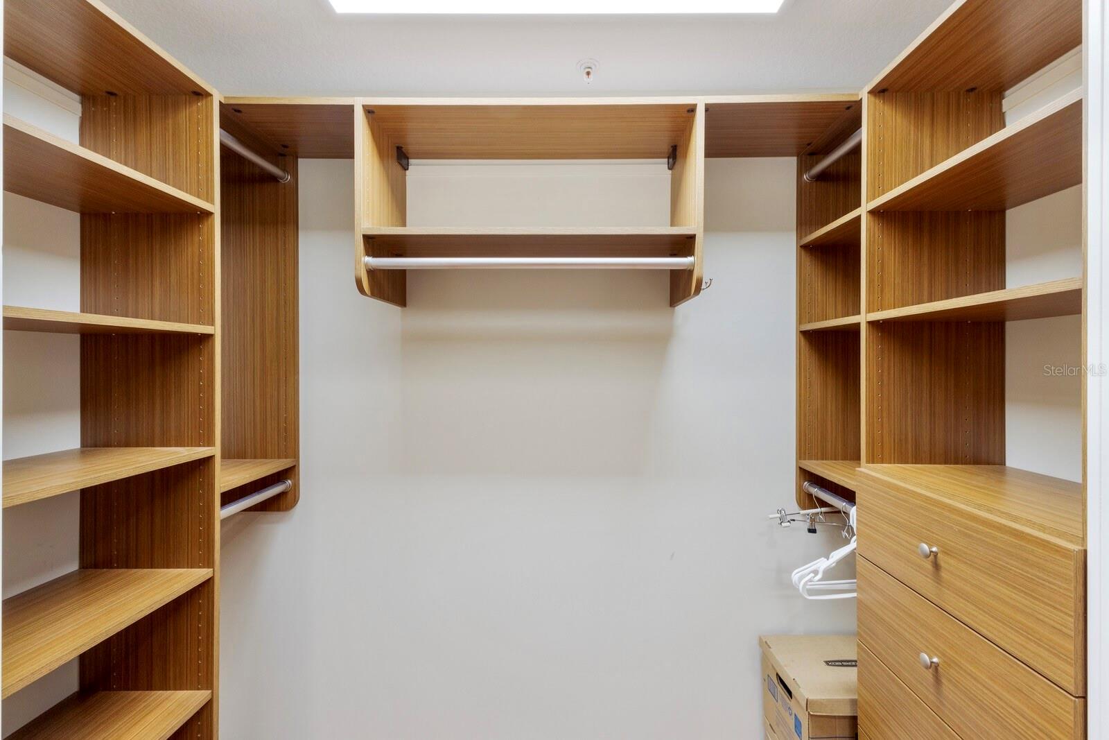 D6144603 Property Photo