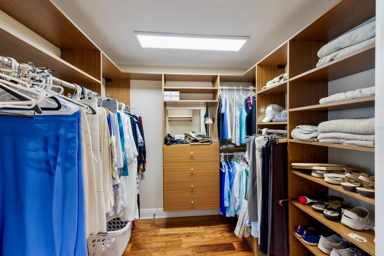 D6144603 Property Photo