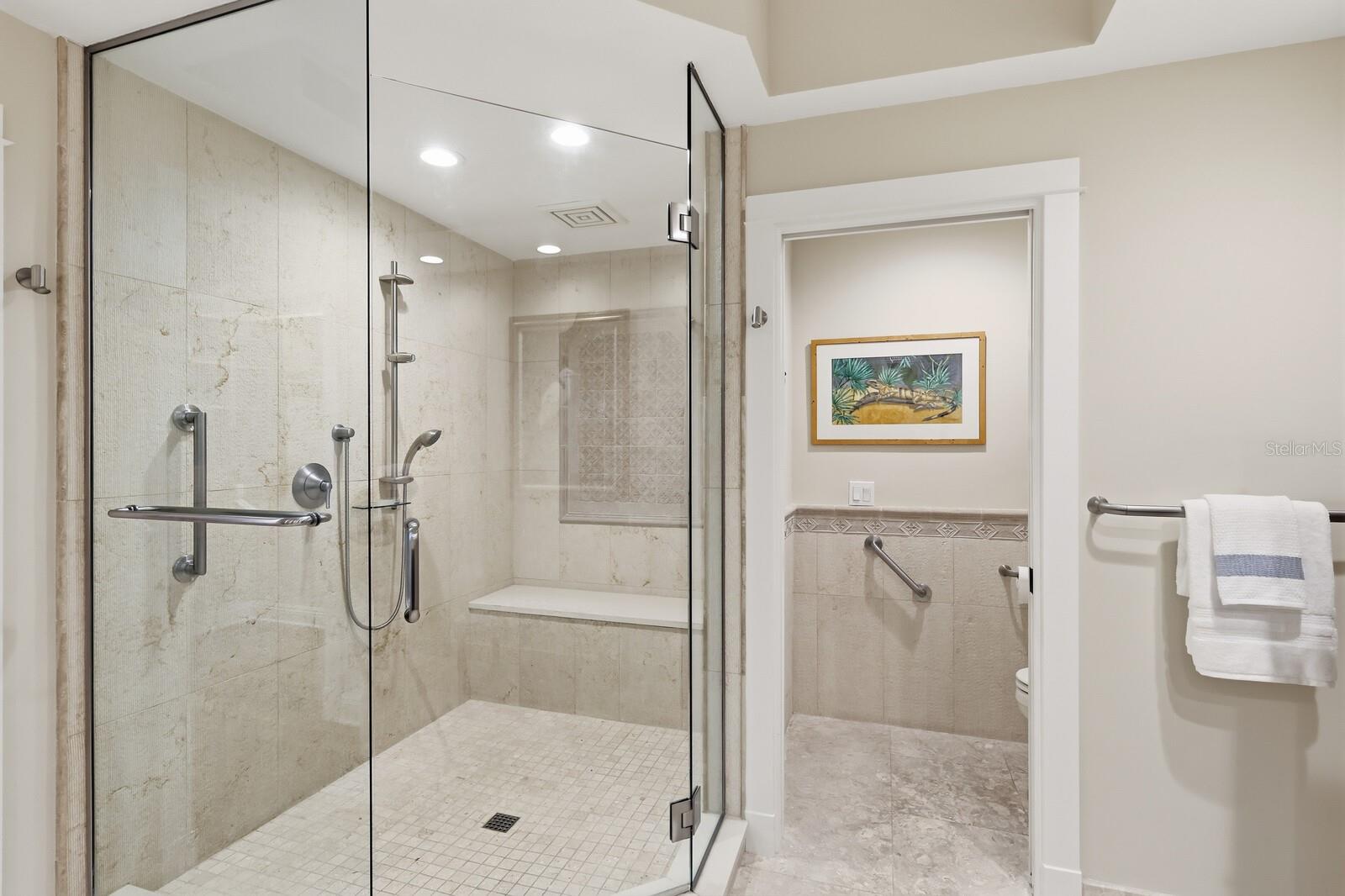 D6144603 Property Photo