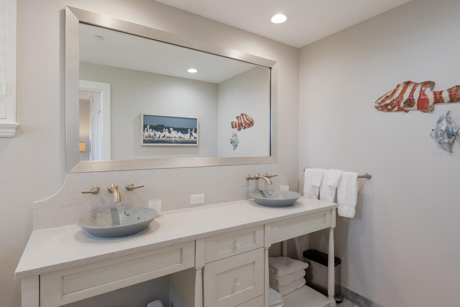 D6144603 Property Photo