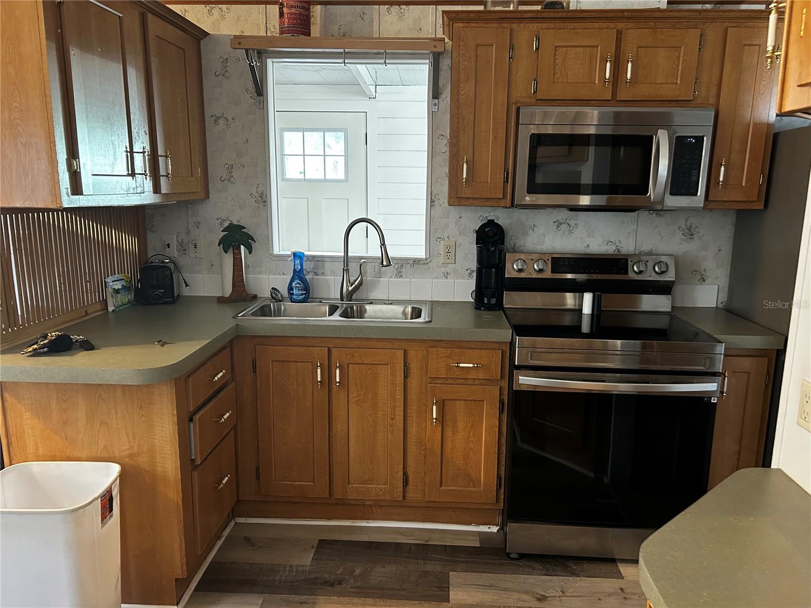 TB8444972 Property Photo