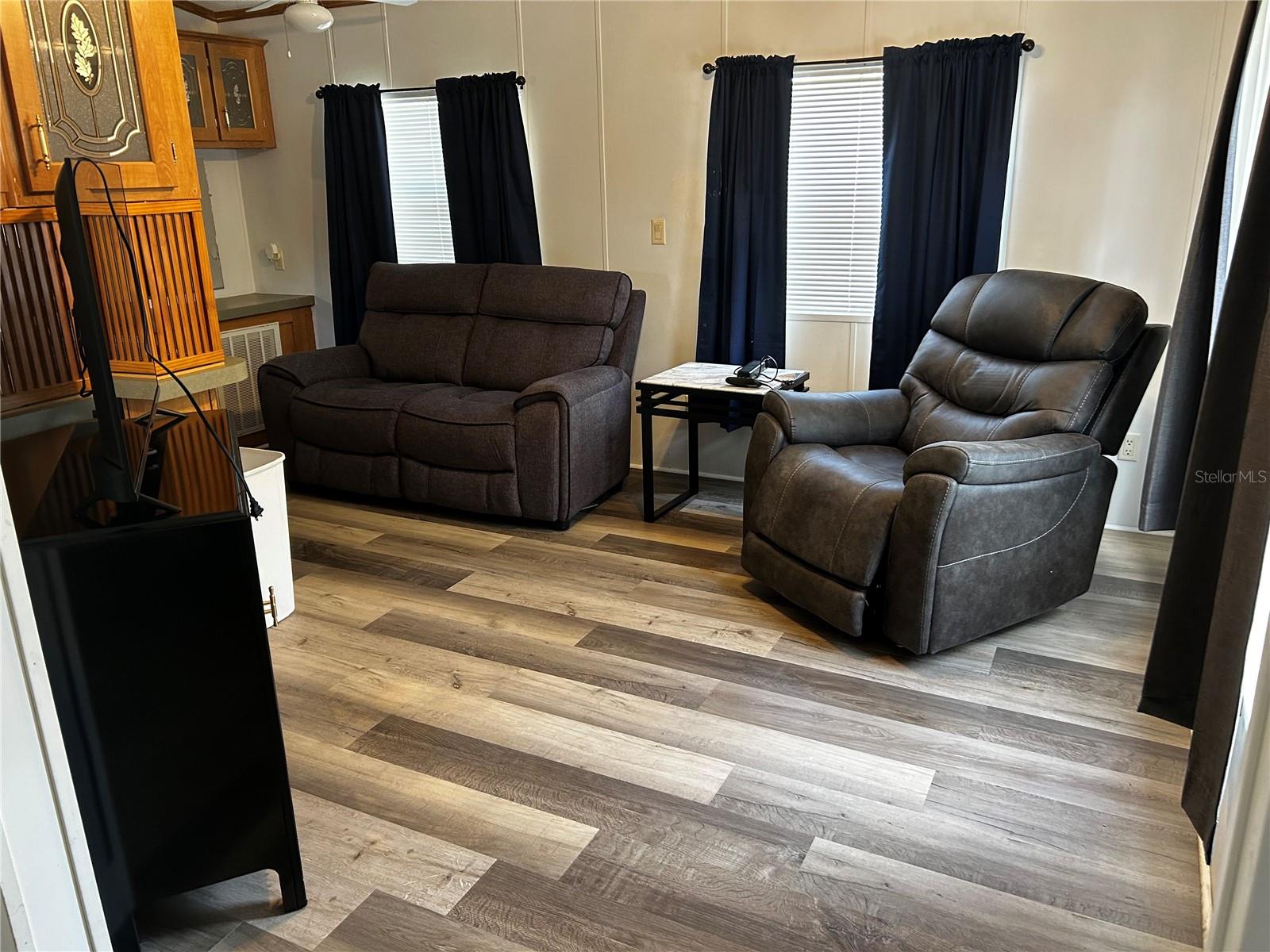 TB8444972 Property Photo