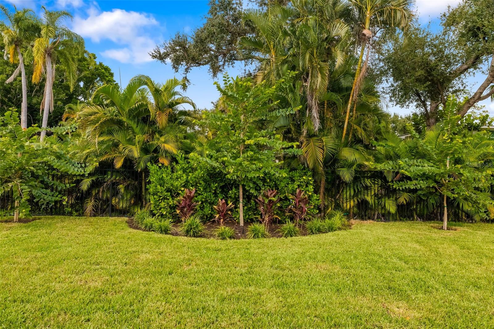 A4671008 Property Photo