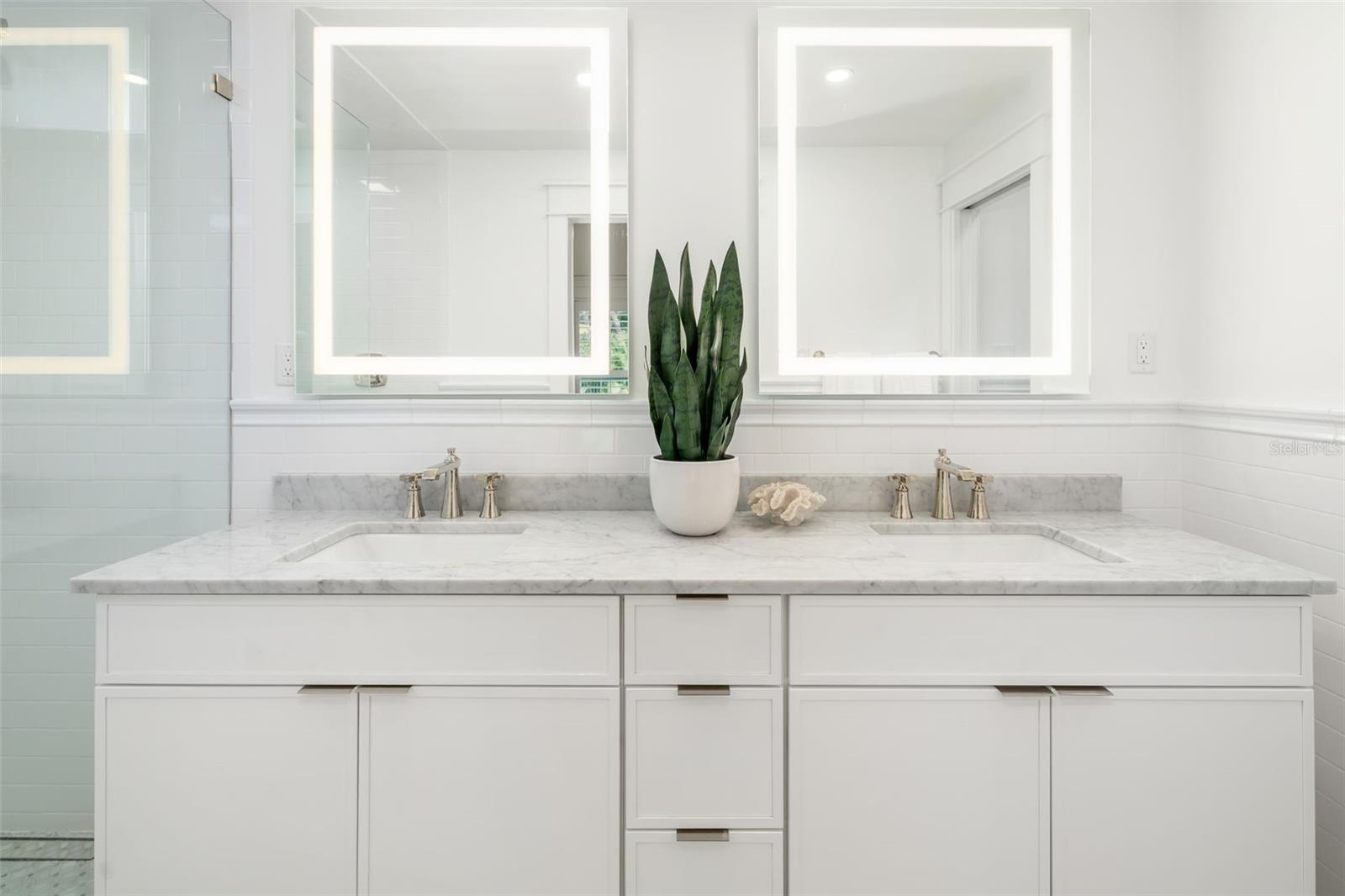 A4671008 Property Photo