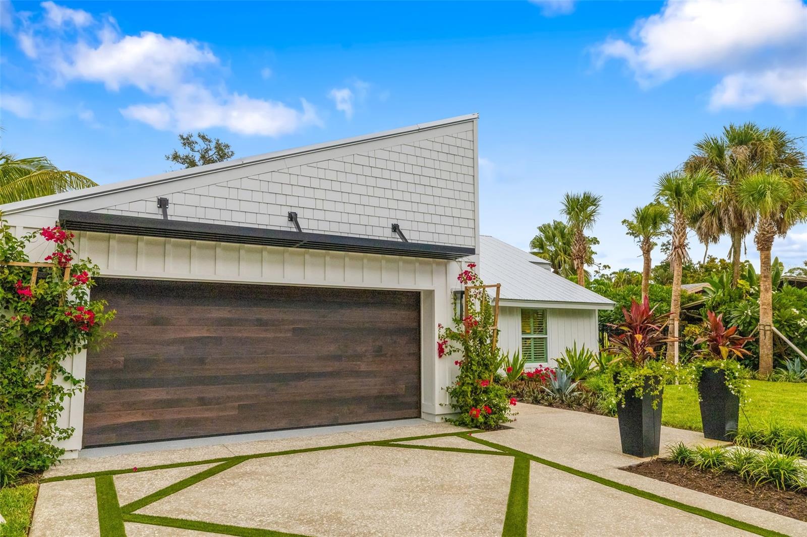 A4671008 Property Photo