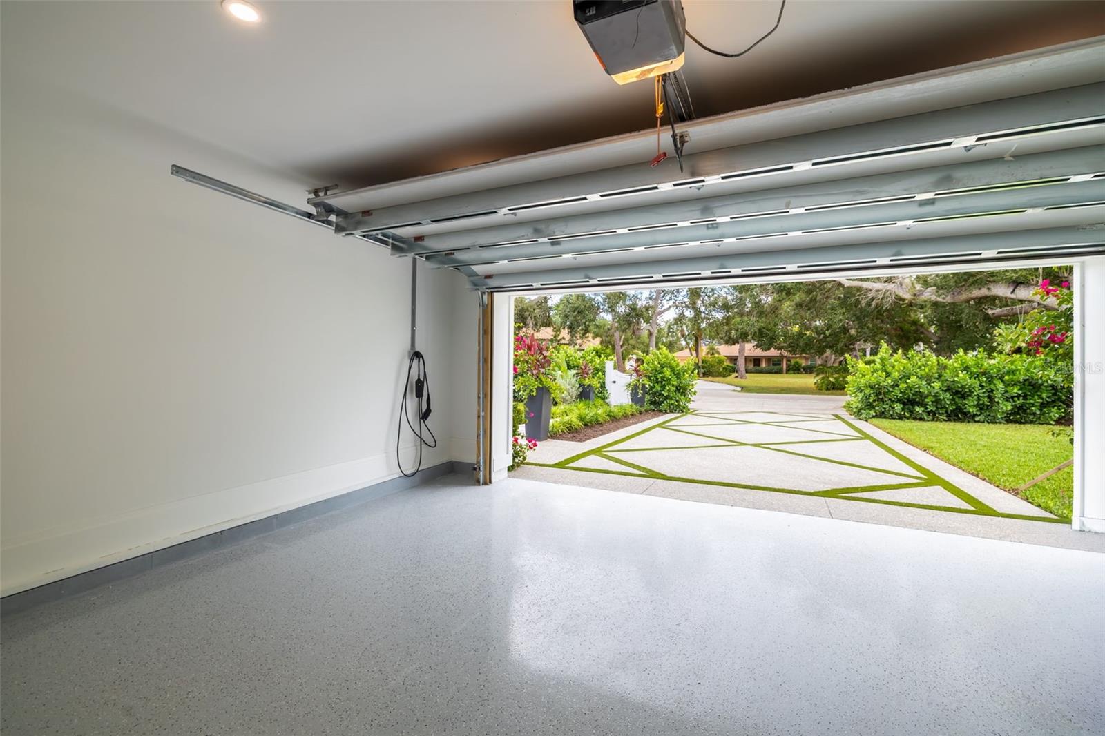 A4671008 Property Photo