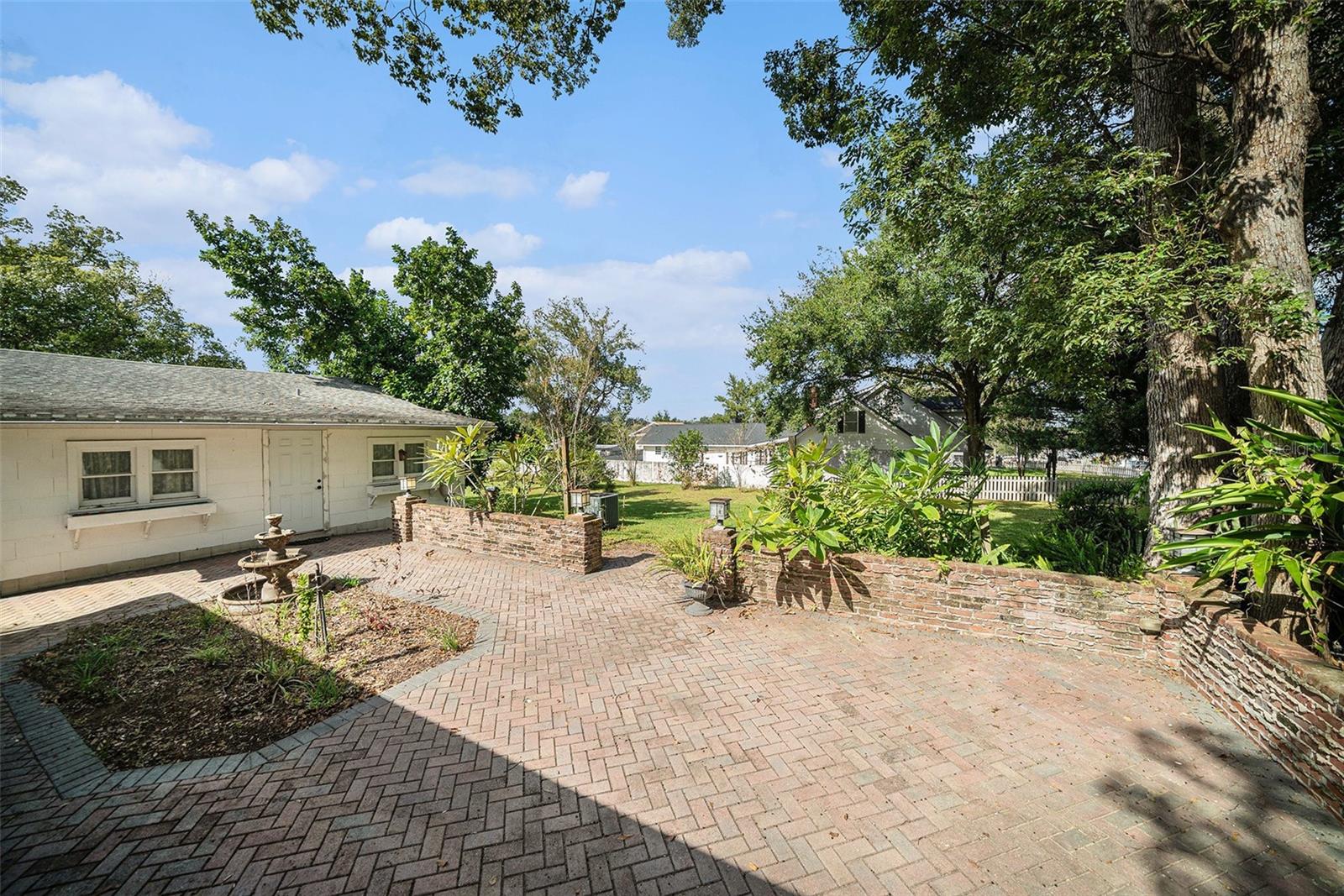 37215 CHURCH AVE, DADE CITY, FL, 33525