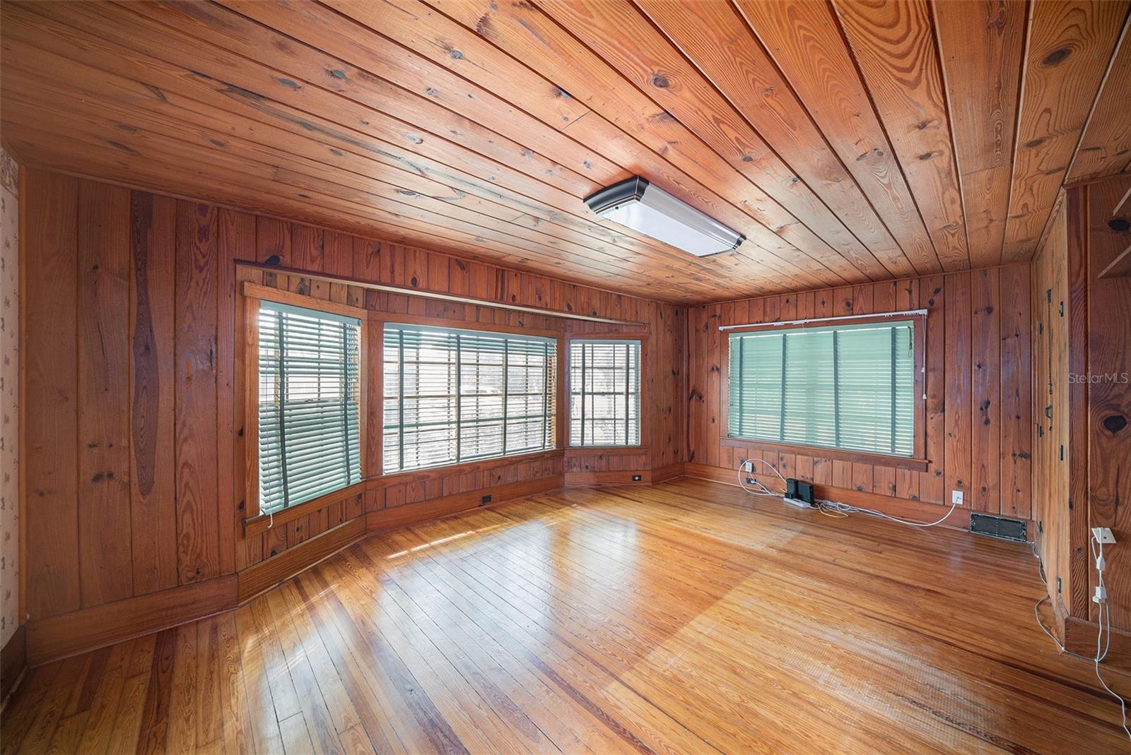 37215 CHURCH AVE, DADE CITY, FL, 33525