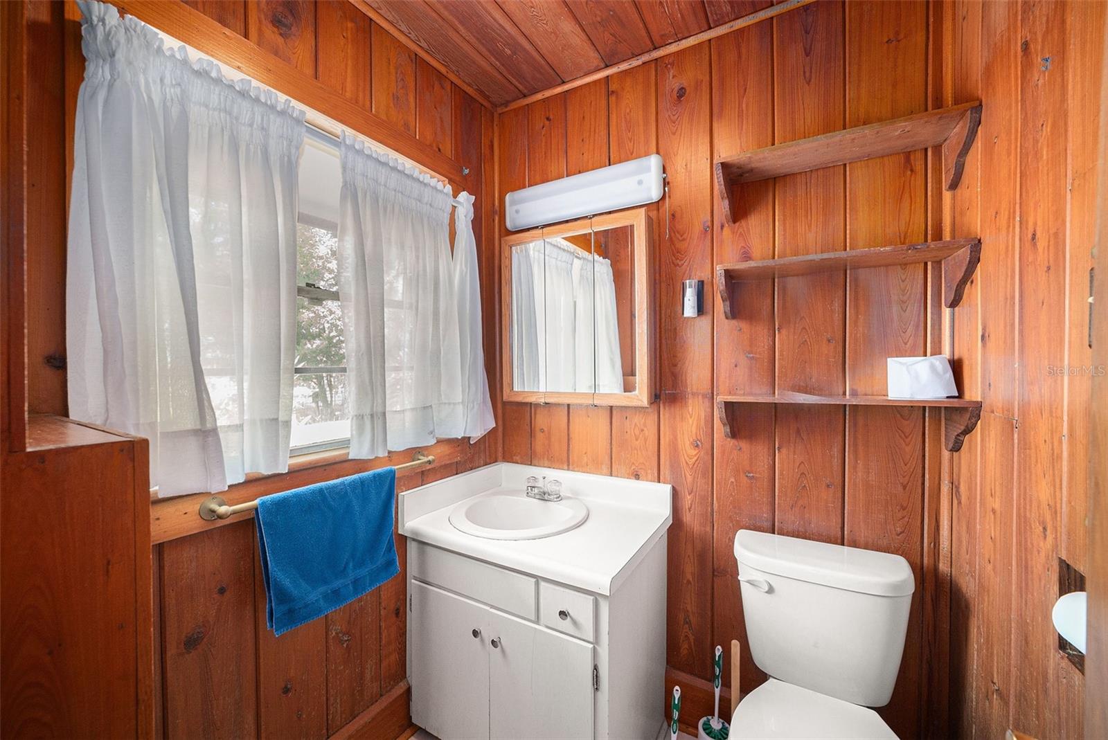 37215 CHURCH AVE, DADE CITY, FL, 33525