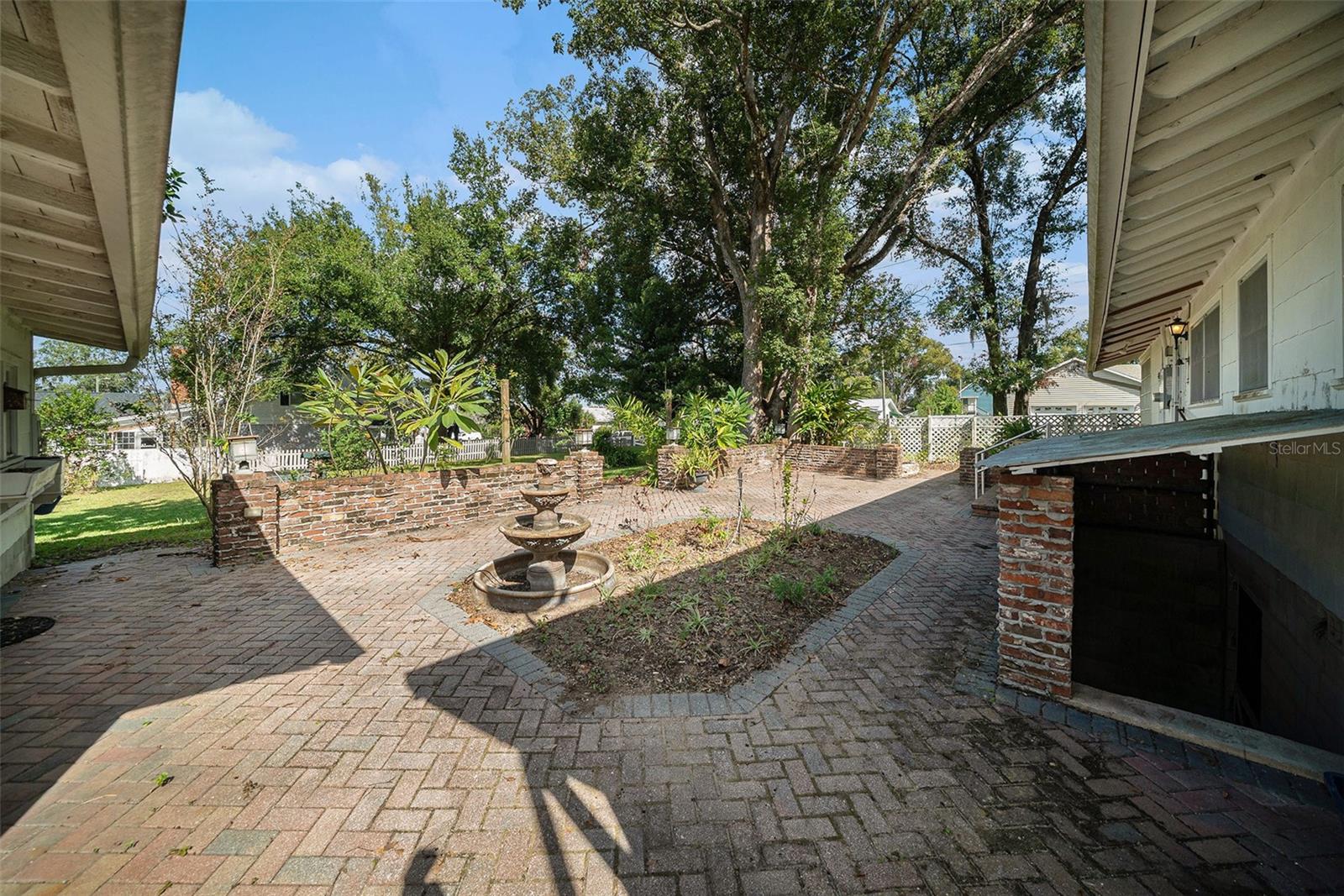 37215 CHURCH AVE, DADE CITY, FL, 33525