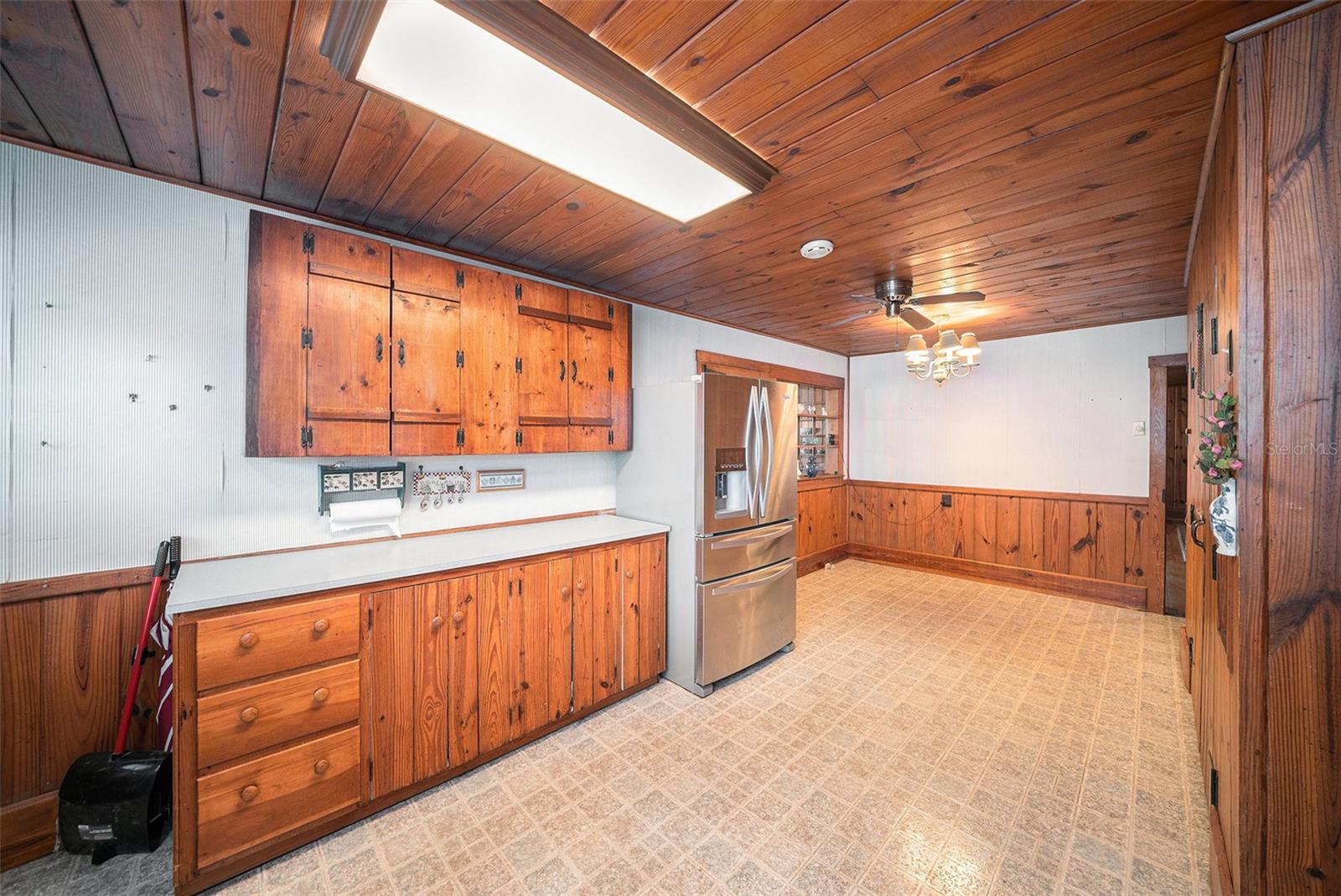 37215 CHURCH AVE, DADE CITY, FL, 33525