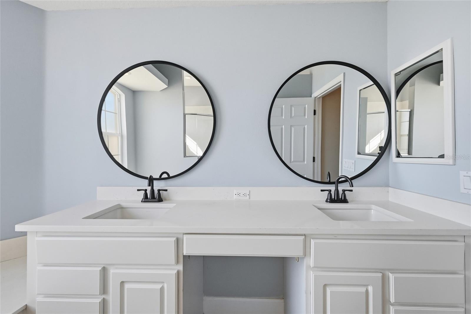 574 PLANTERS MANOR WAY, BRADENTON, FL, 34212