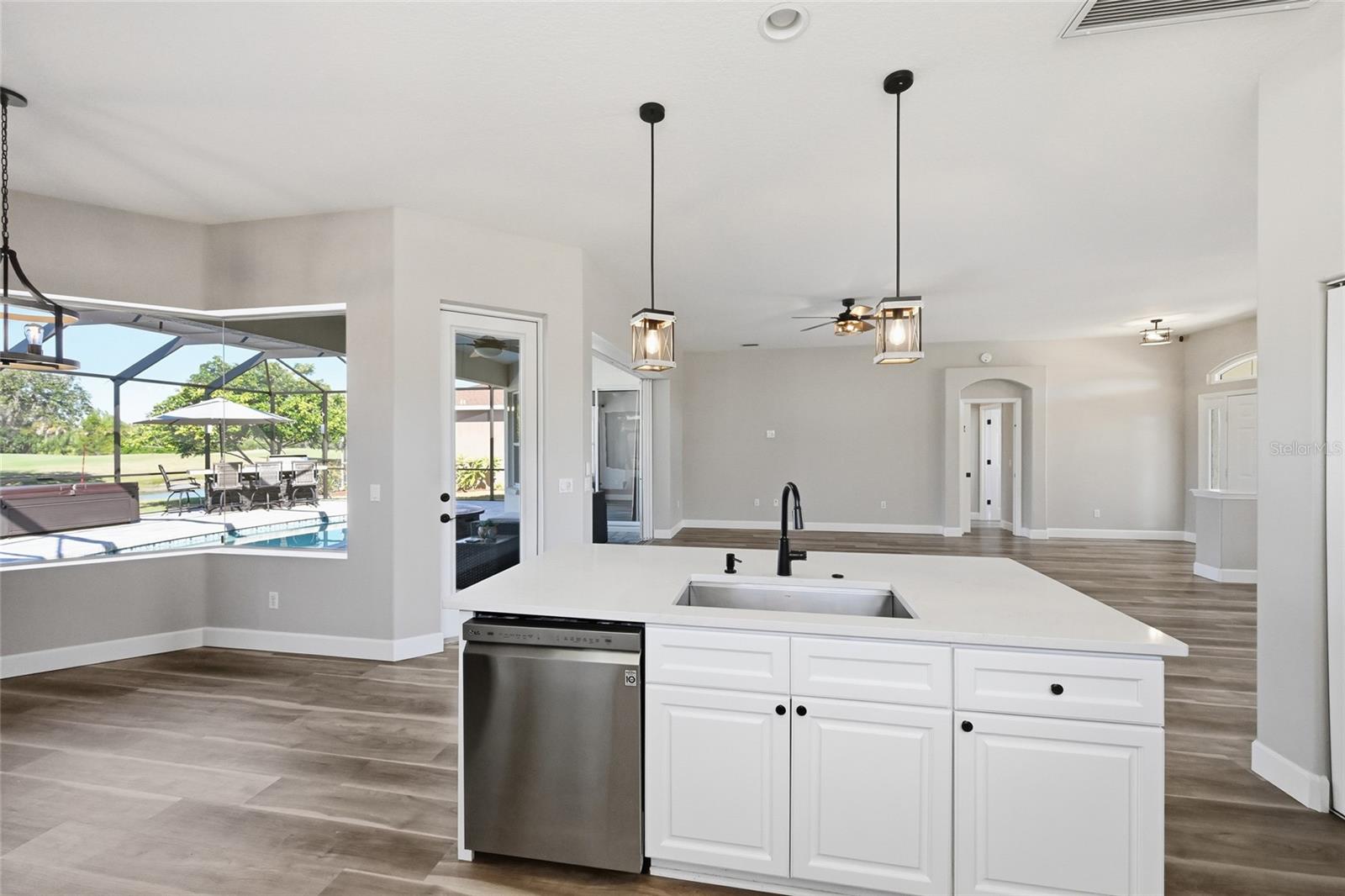 574 PLANTERS MANOR WAY, BRADENTON, FL, 34212