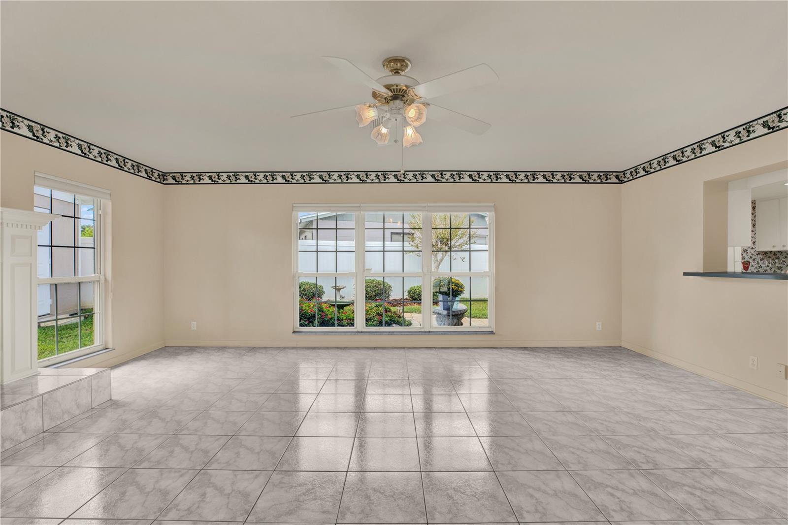 7908 N WOODLYNNE AVE, TAMPA, FL, 33614