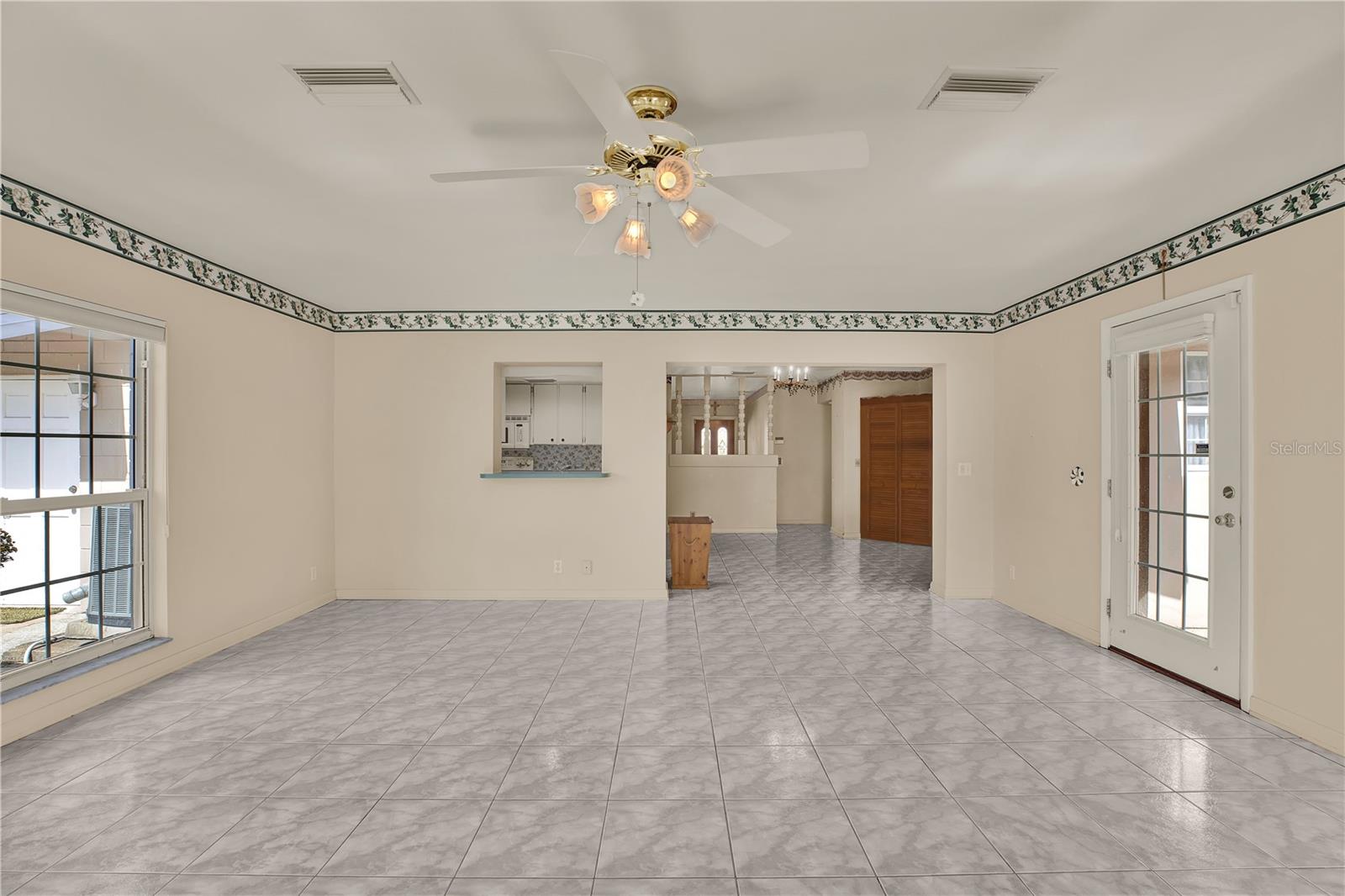 7908 N WOODLYNNE AVE, TAMPA, FL, 33614