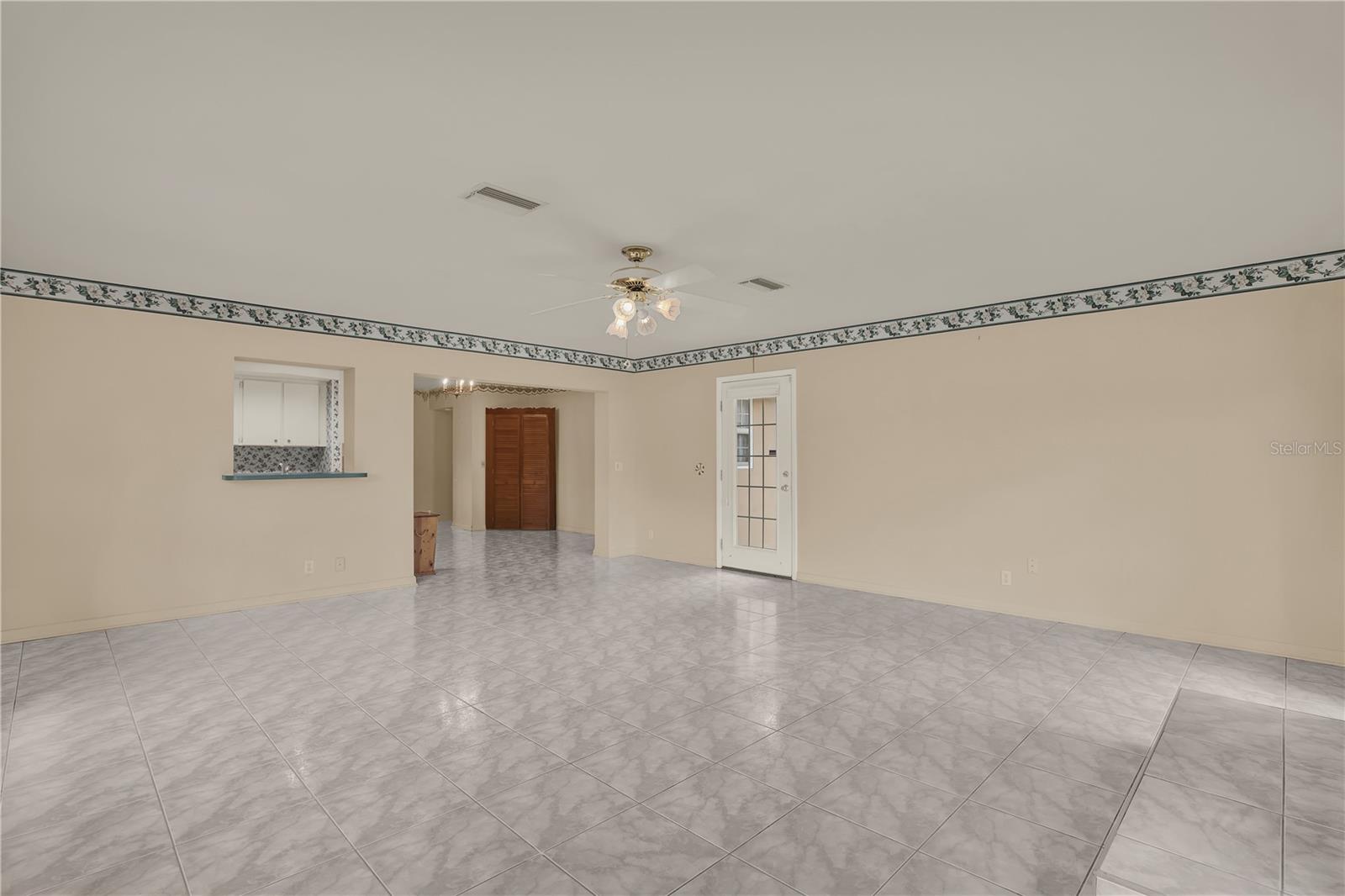 7908 N WOODLYNNE AVE, TAMPA, FL, 33614