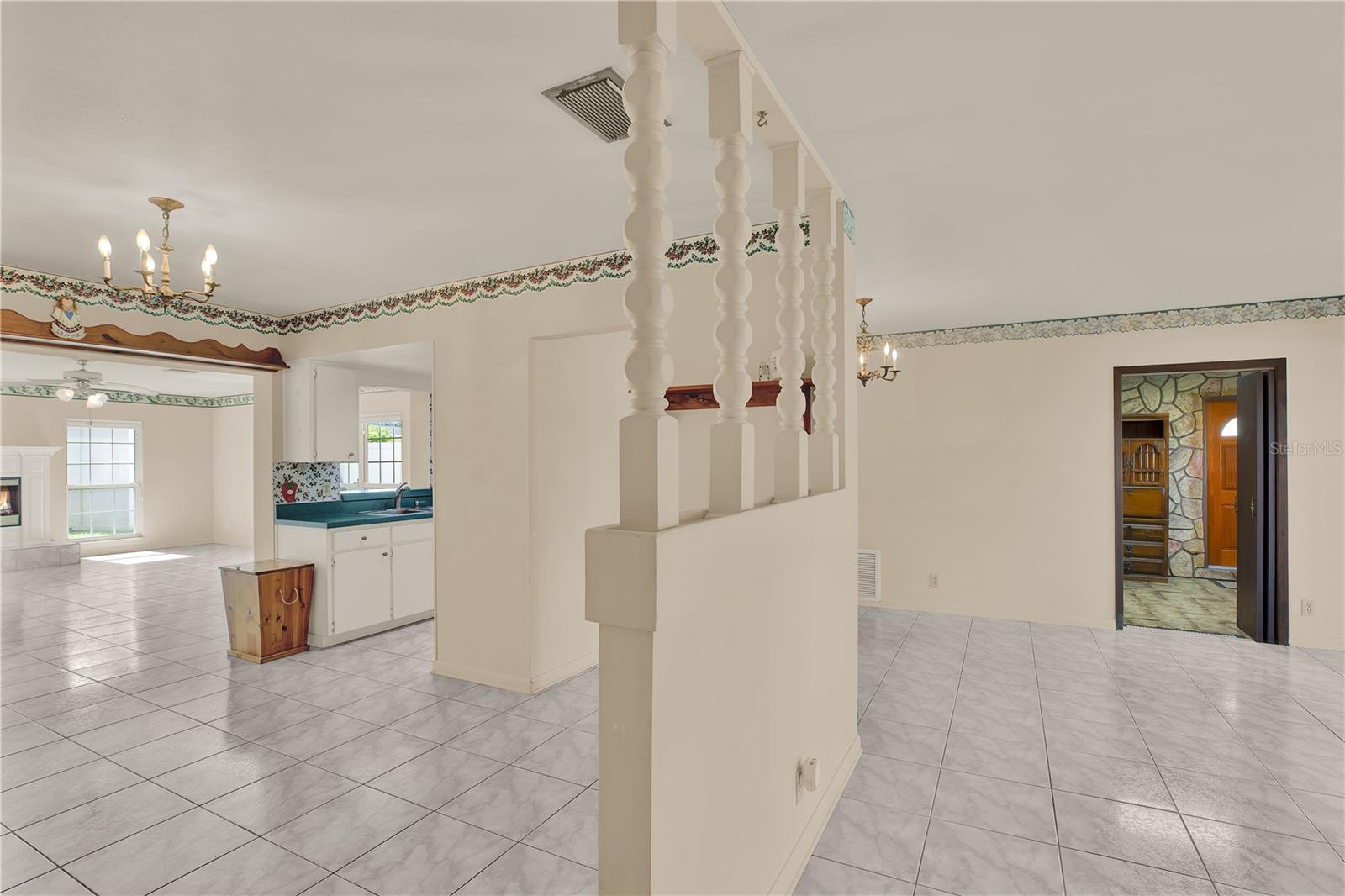 7908 N WOODLYNNE AVE, TAMPA, FL, 33614