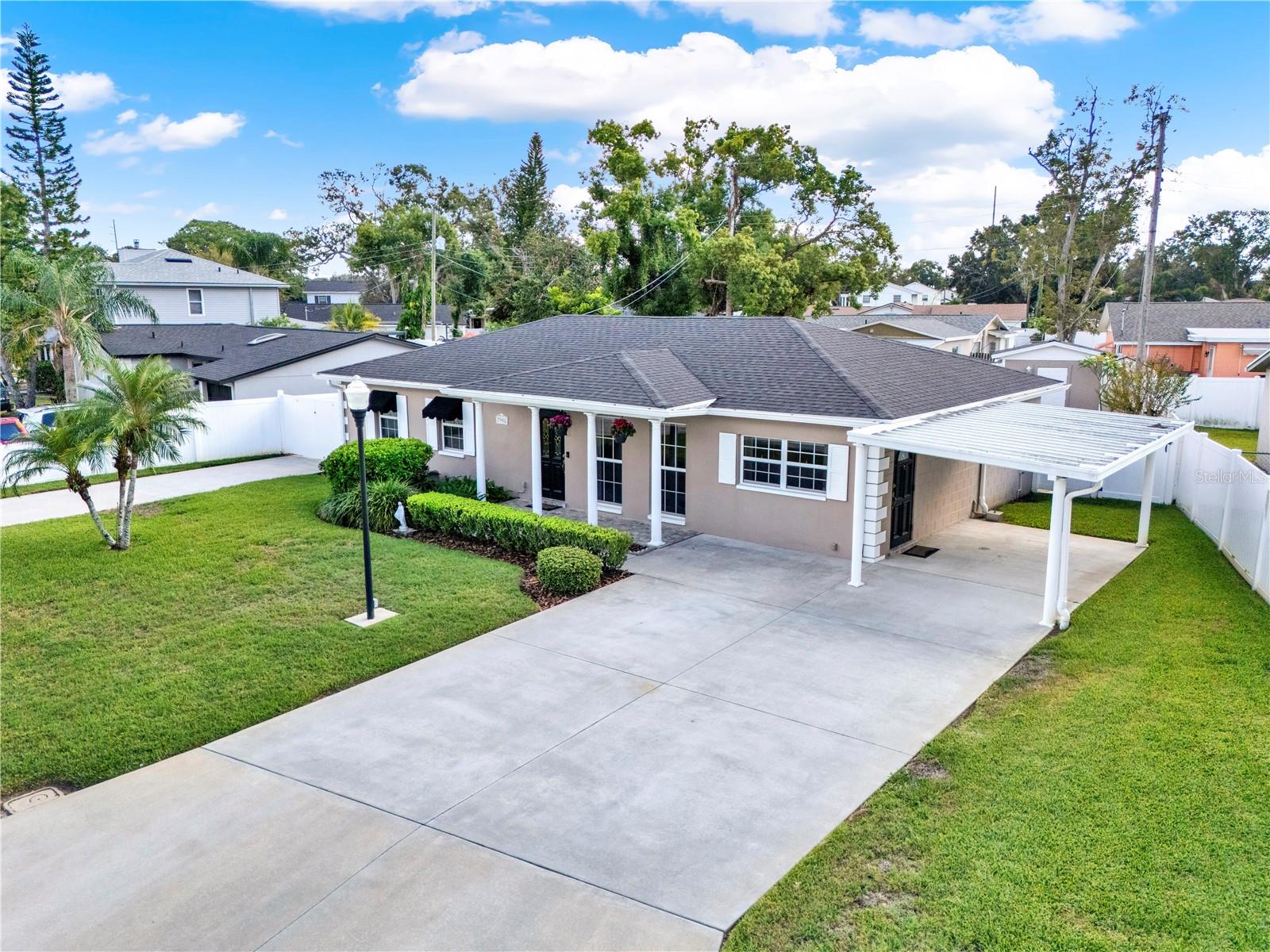 7908 N WOODLYNNE AVE, TAMPA, FL, 33614