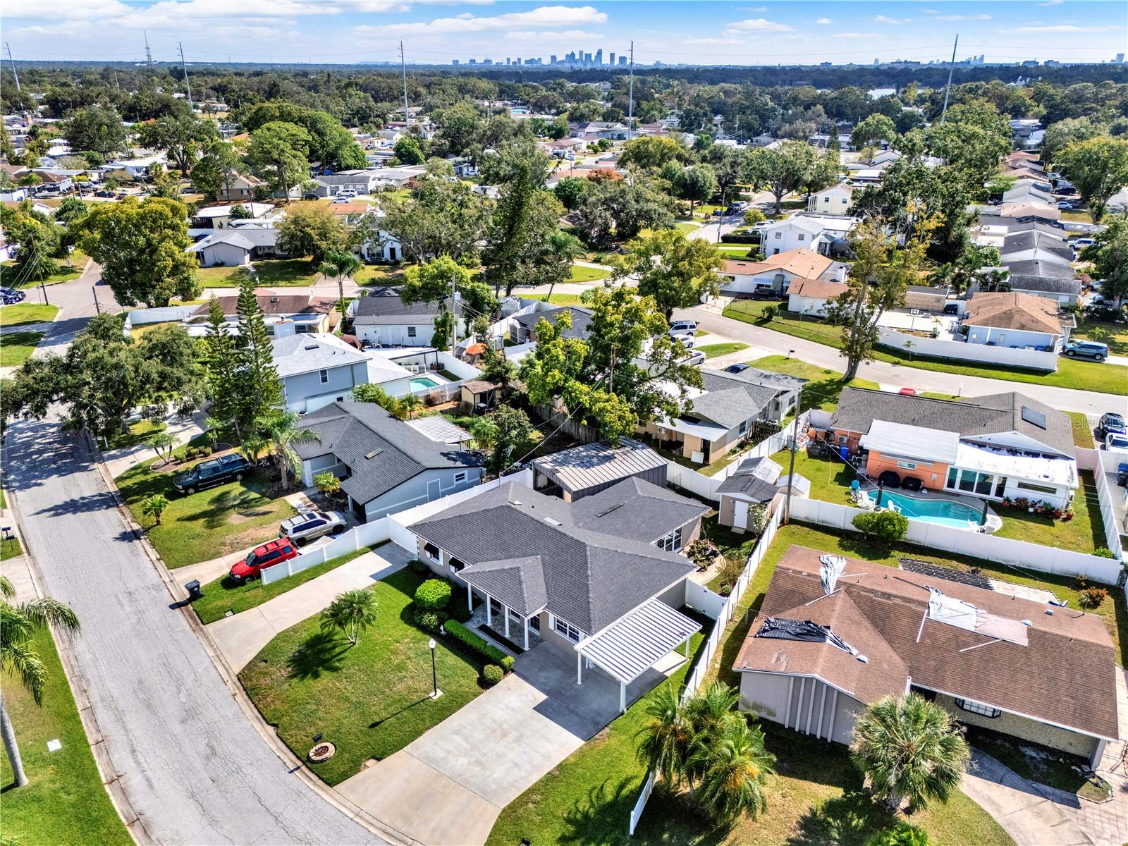 7908 N WOODLYNNE AVE, TAMPA, FL, 33614