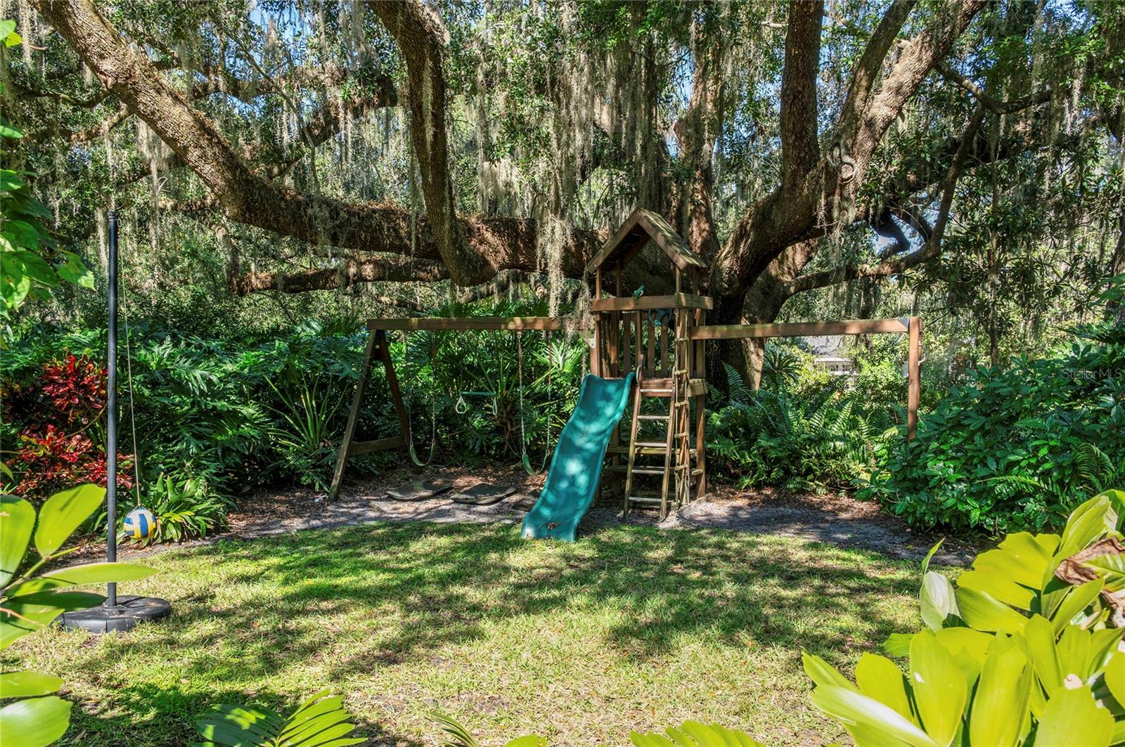 1860 SUMMERLAND AVE, WINTER PARK, FL, 32789