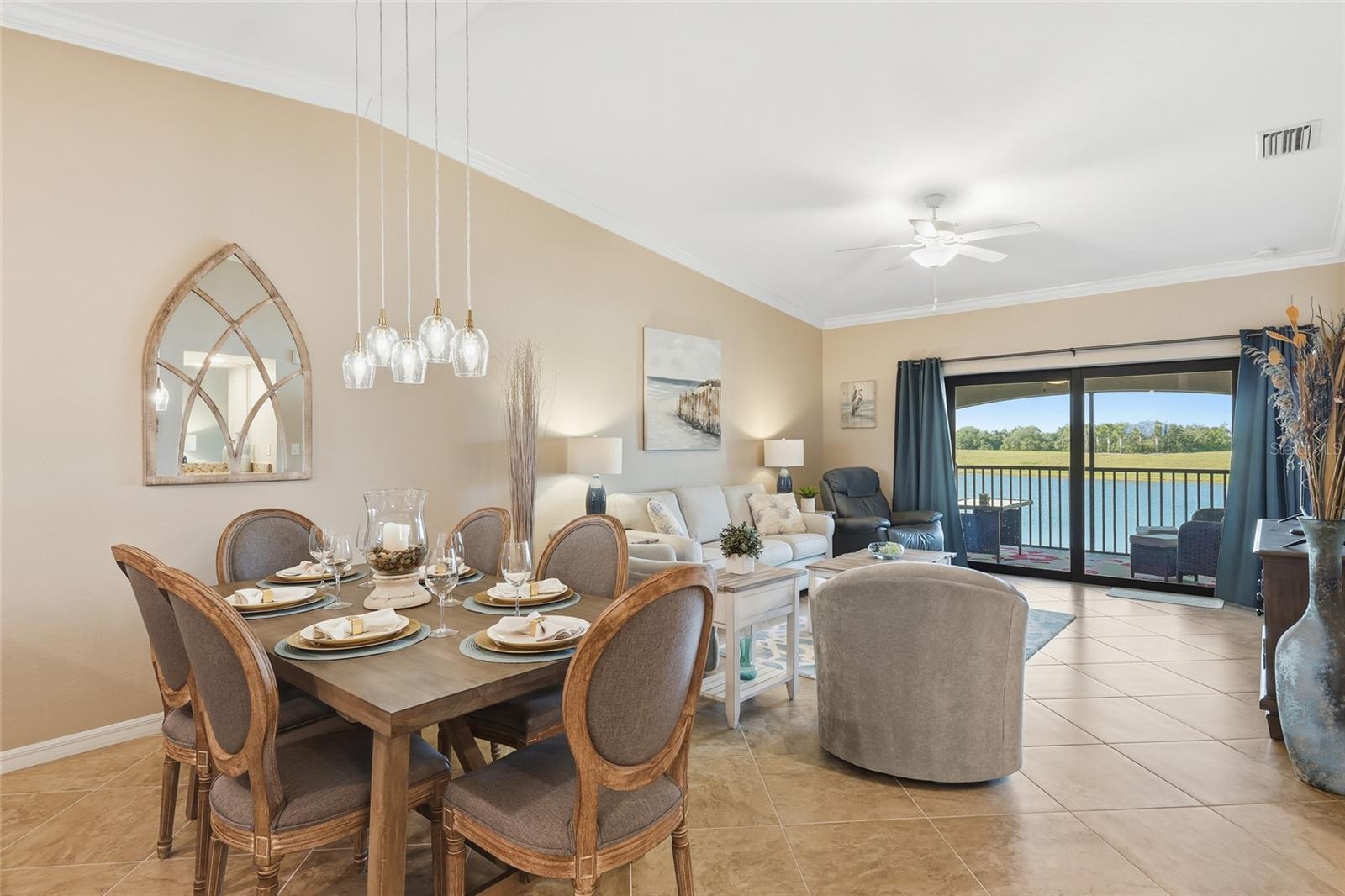 5577 PALMER CIR #205, BRADENTON, FL, 34211